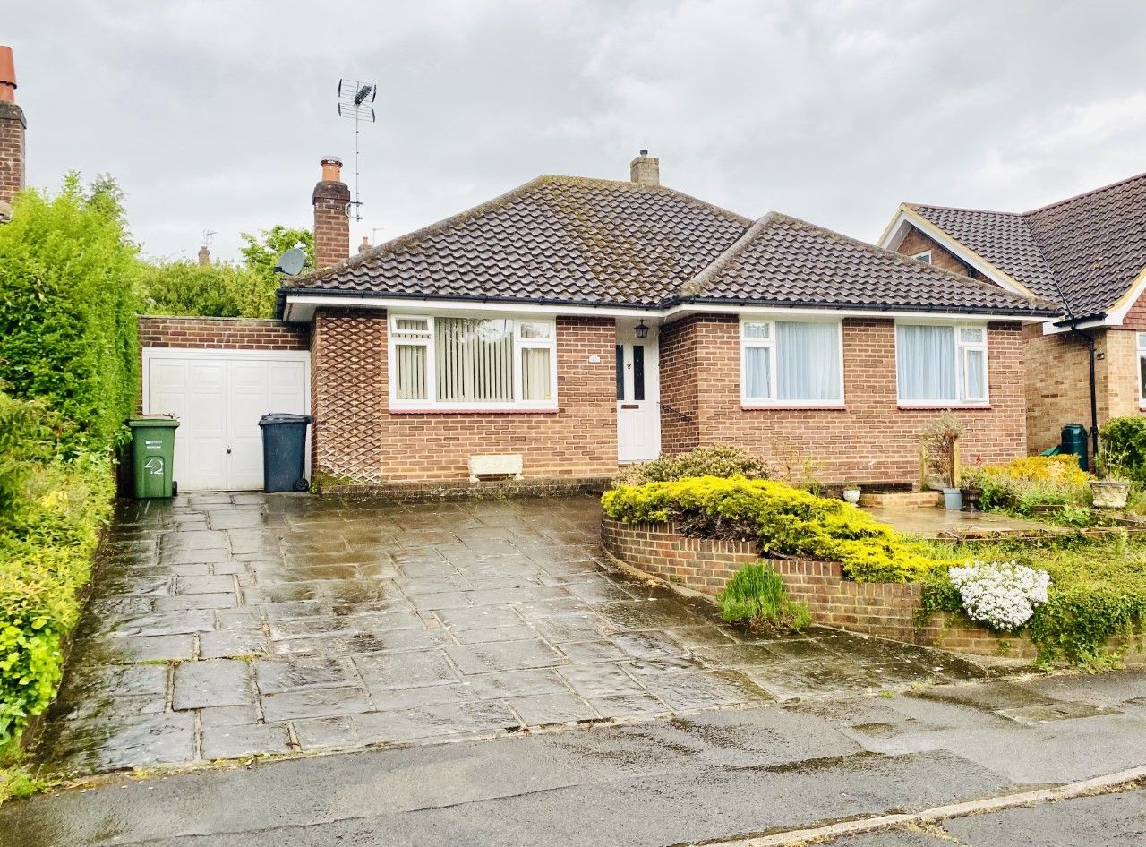 3 bed detached house for sale in Merrow Chase, Guildford GU1 Zoopla
