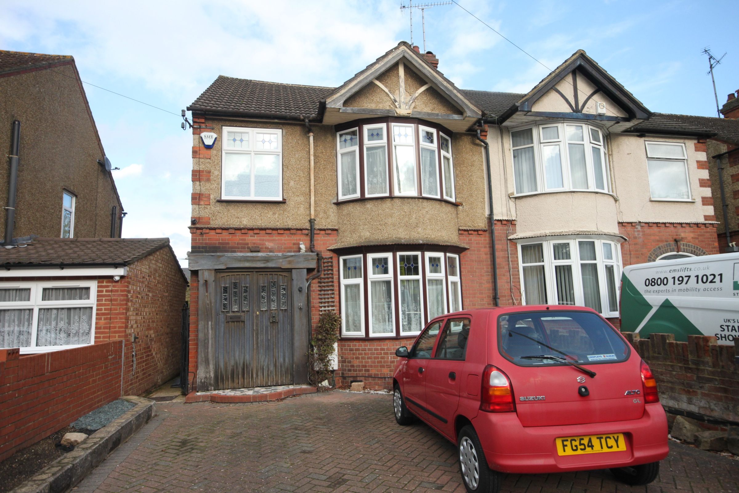 4 bed semidetached house to rent in Park Street, Luton LU1 Zoopla