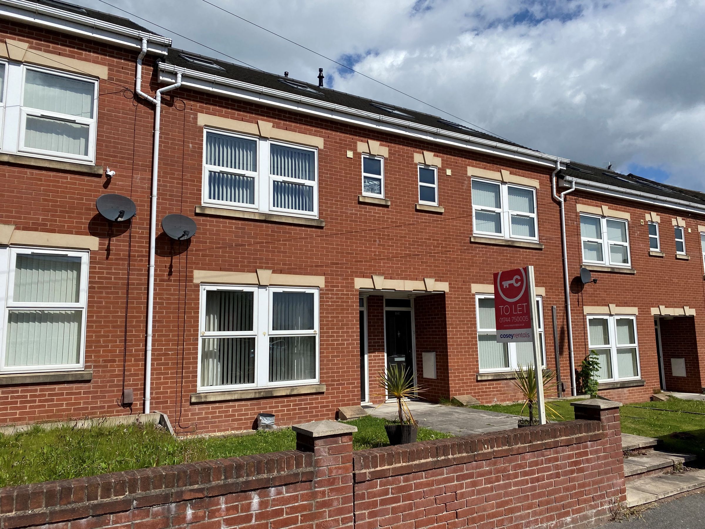 4 bed town house to rent in Prescot Road, St. Helens WA10 Zoopla
