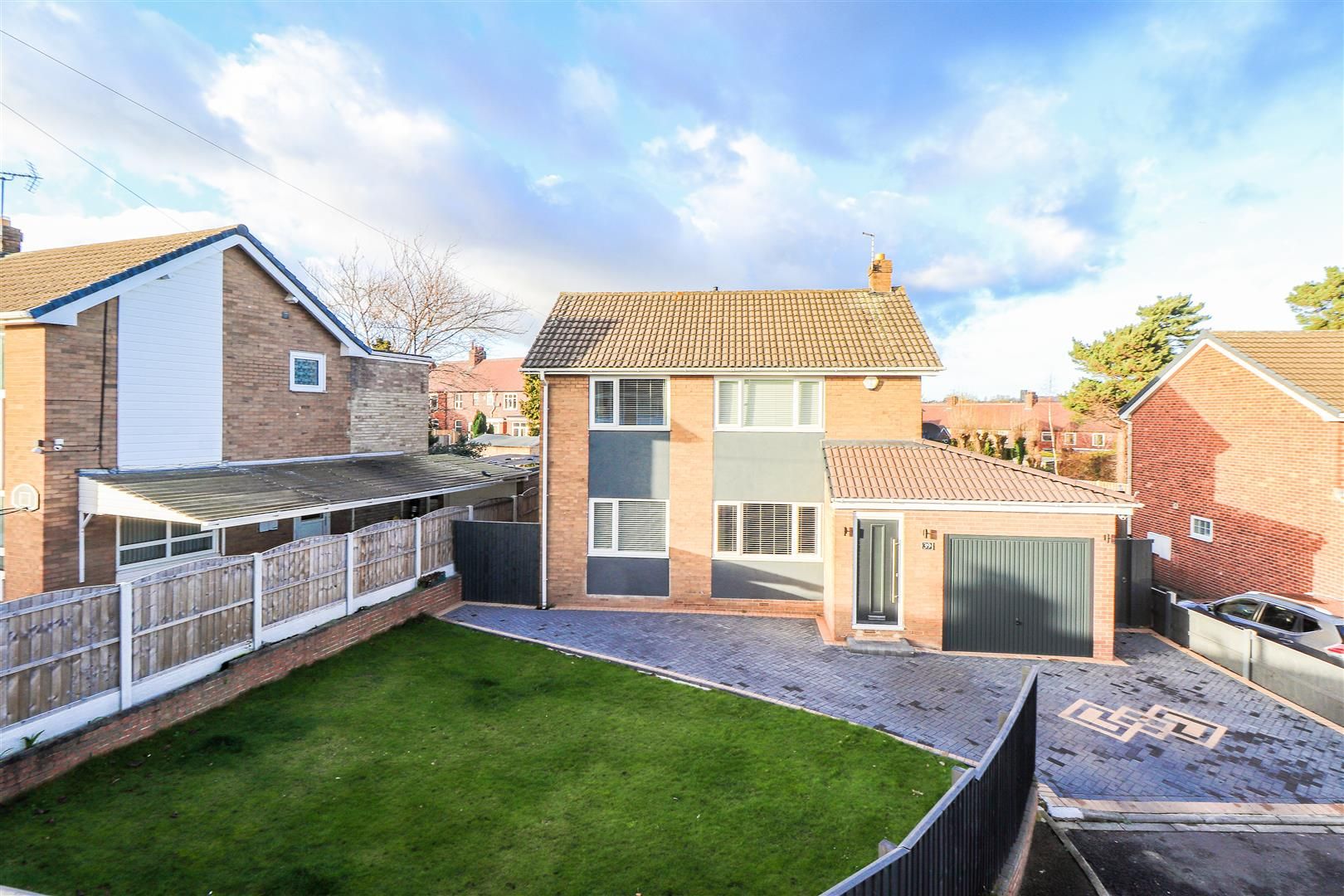 3 bed detached house for sale in Oakleigh Avenue, Wakefield WF2 Zoopla