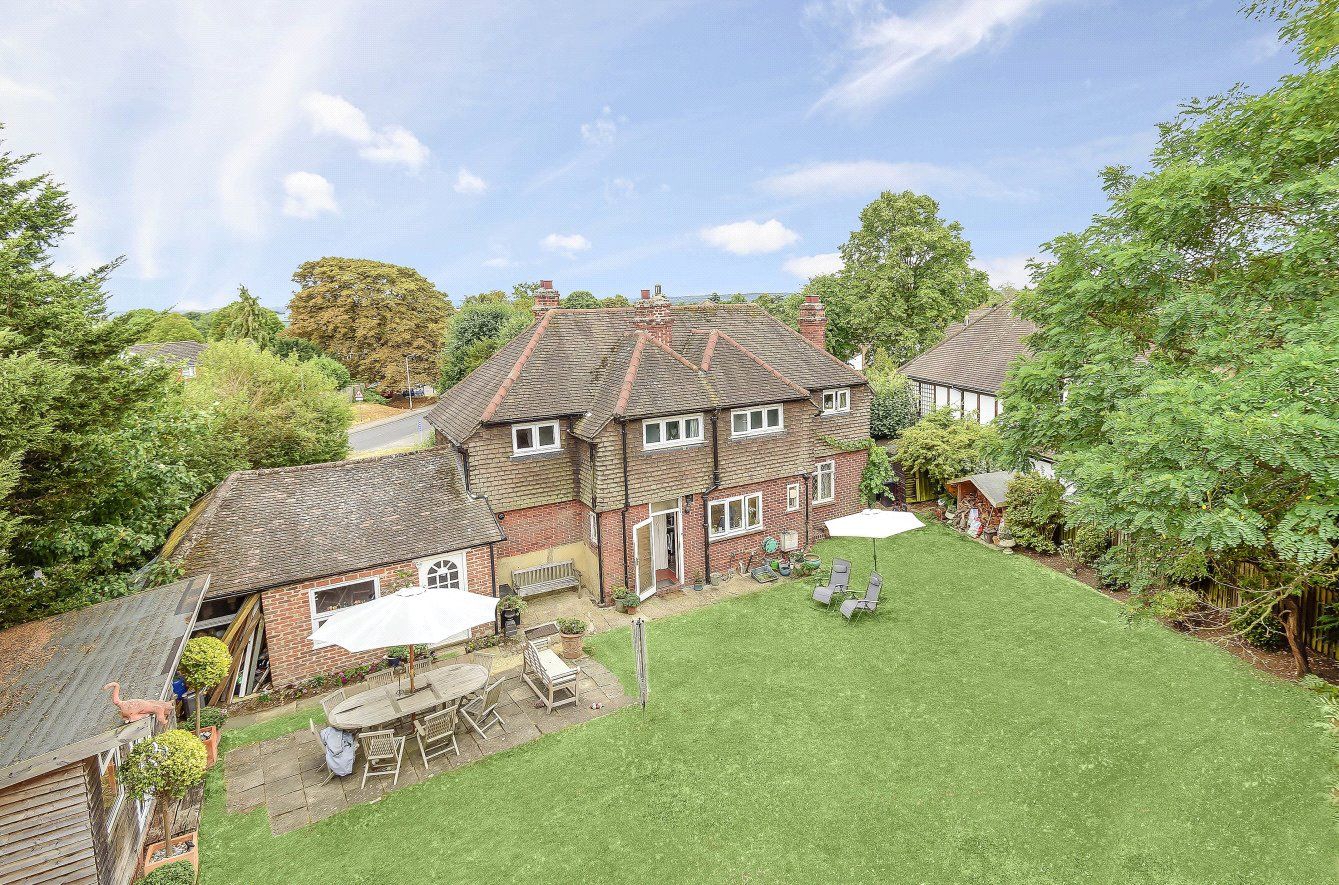 4 bed detached house for sale in Lincoln Hatch Lane, Burnham, Bucks SL1