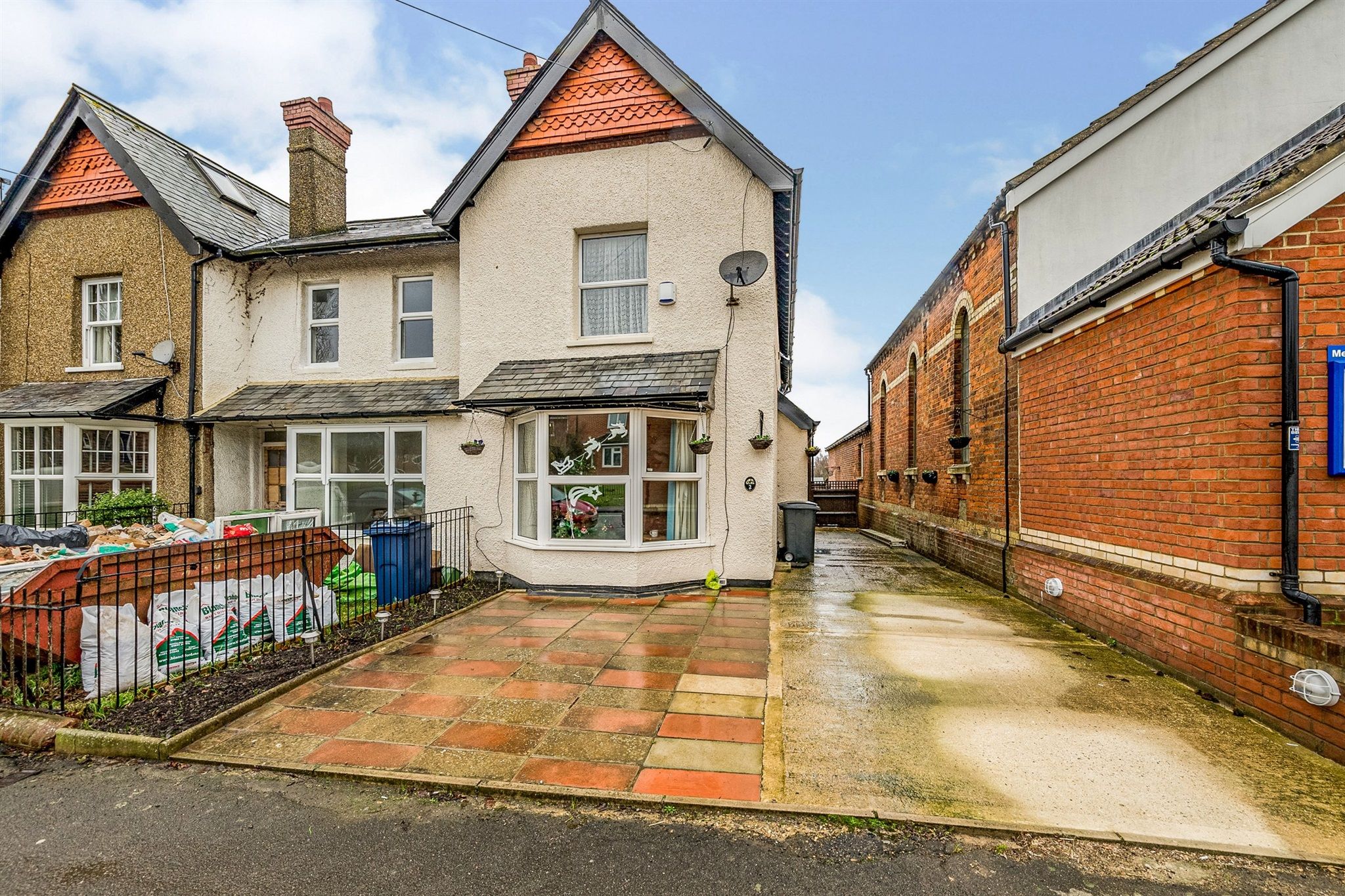 Grovers Court, Wycombe Road, Princes Risborough HP27  