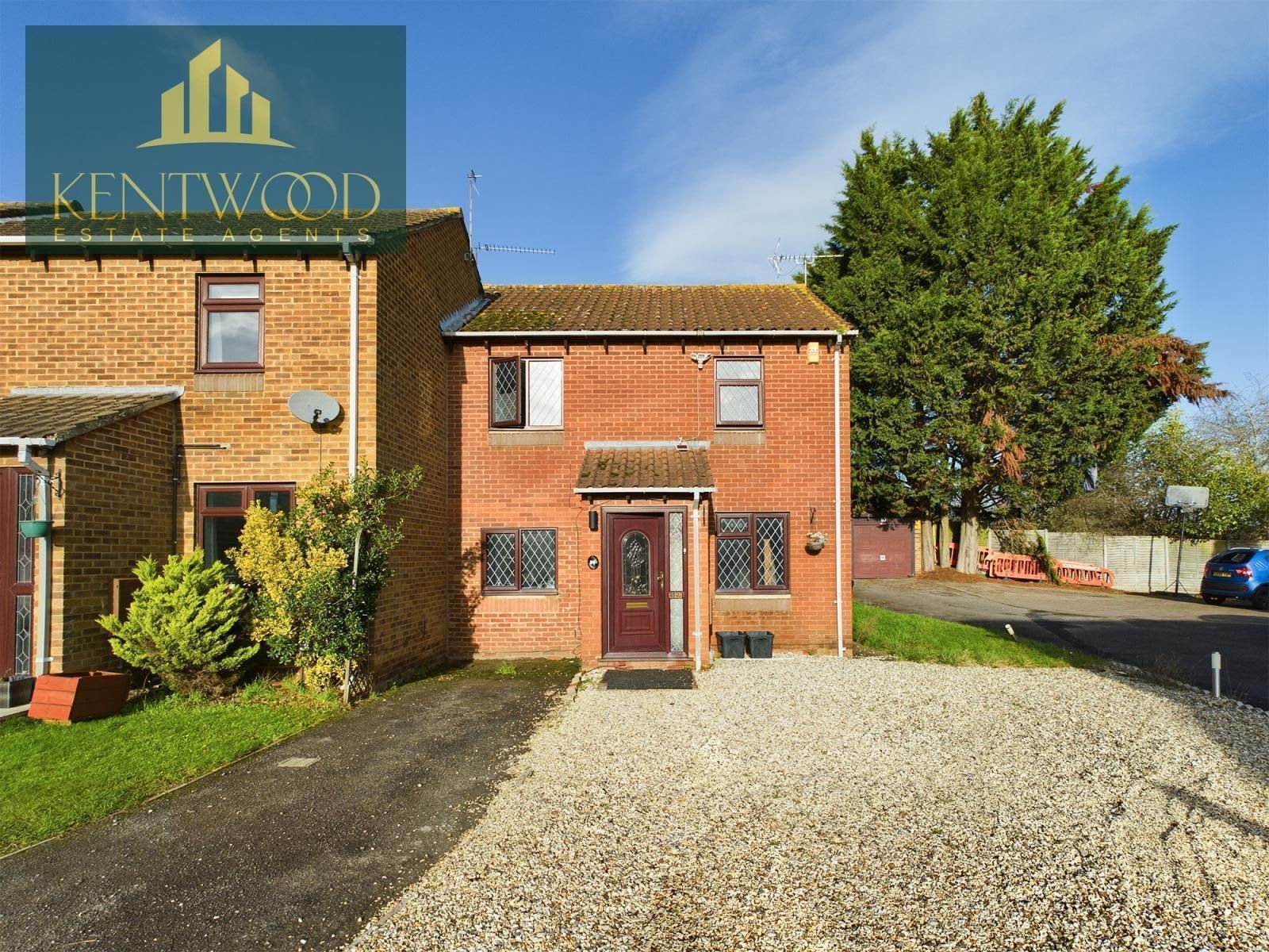 3 bed end terrace house to rent in Way, Lower Earley, Reading