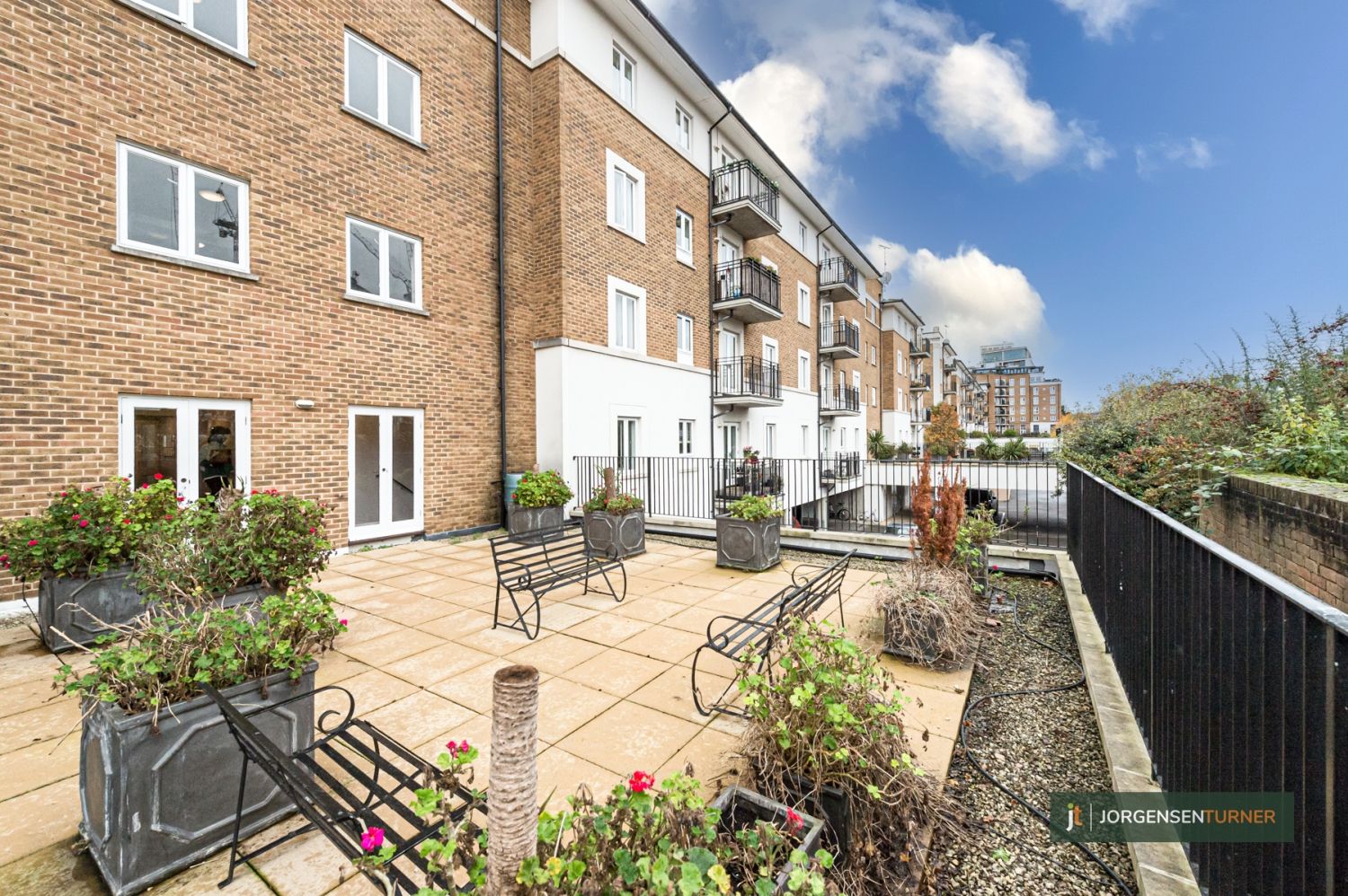 2 bed flat for sale in Ibberton House, Russell Road W14 Zoopla