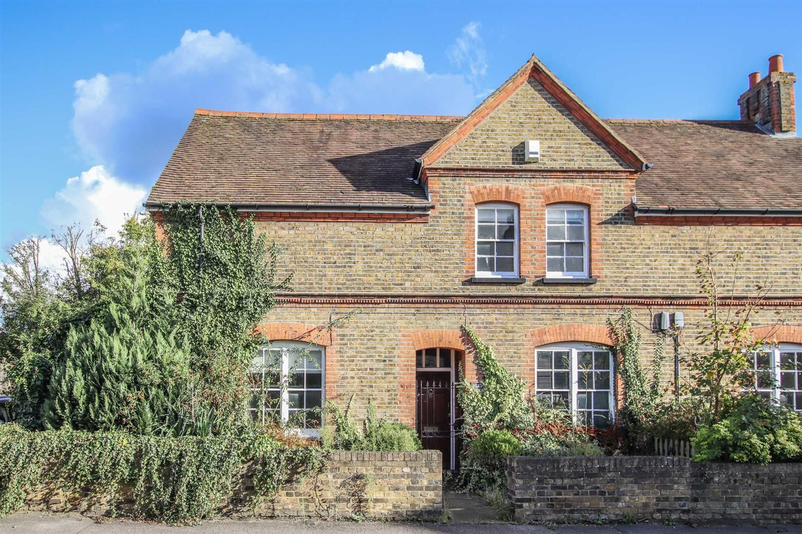 2 bed end terrace house for sale in Gladstone Road, Ware SG12 Zoopla