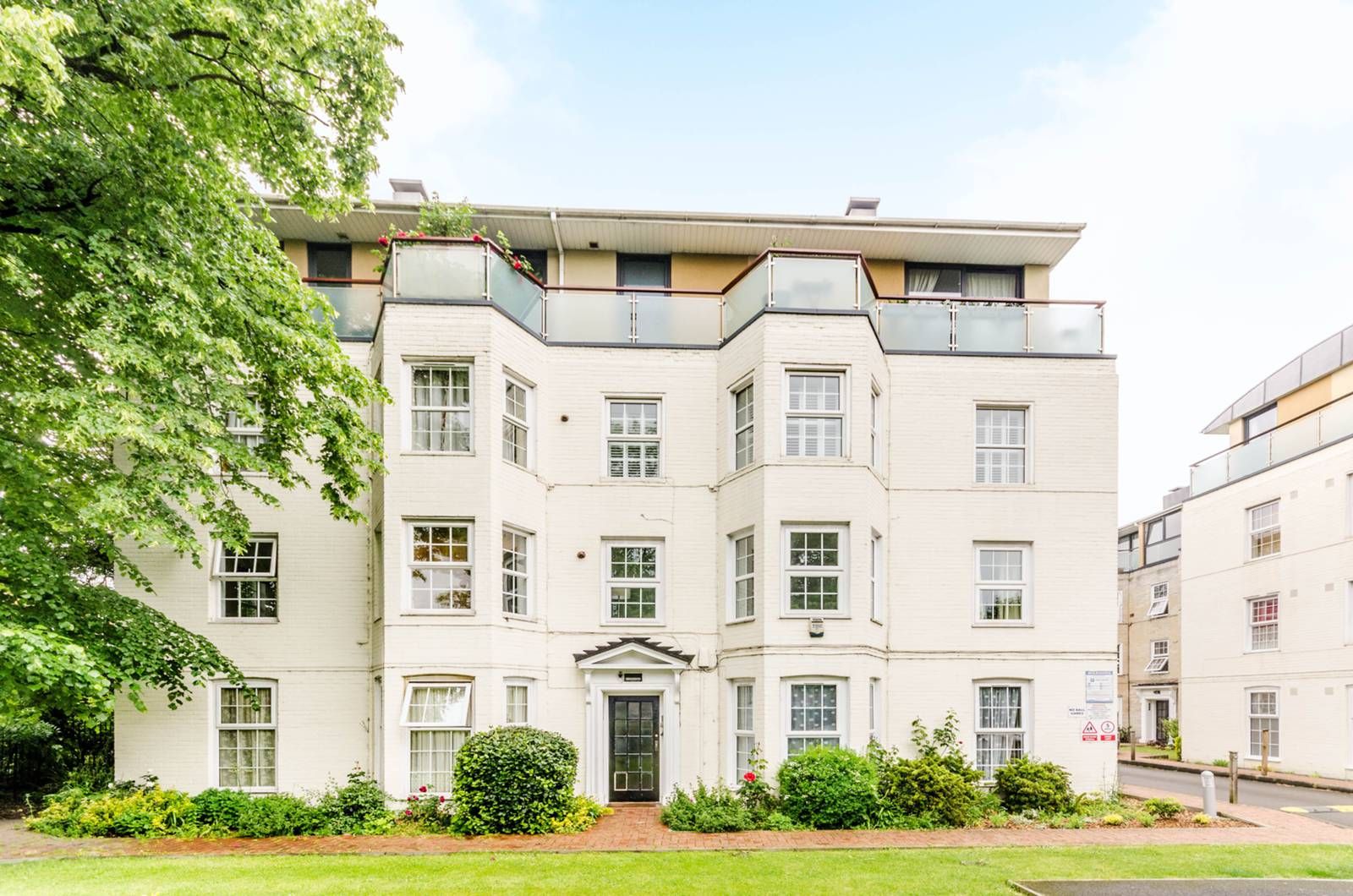 1 bed flat to rent in West Barnes Lane, Raynes Park, New Malden KT3