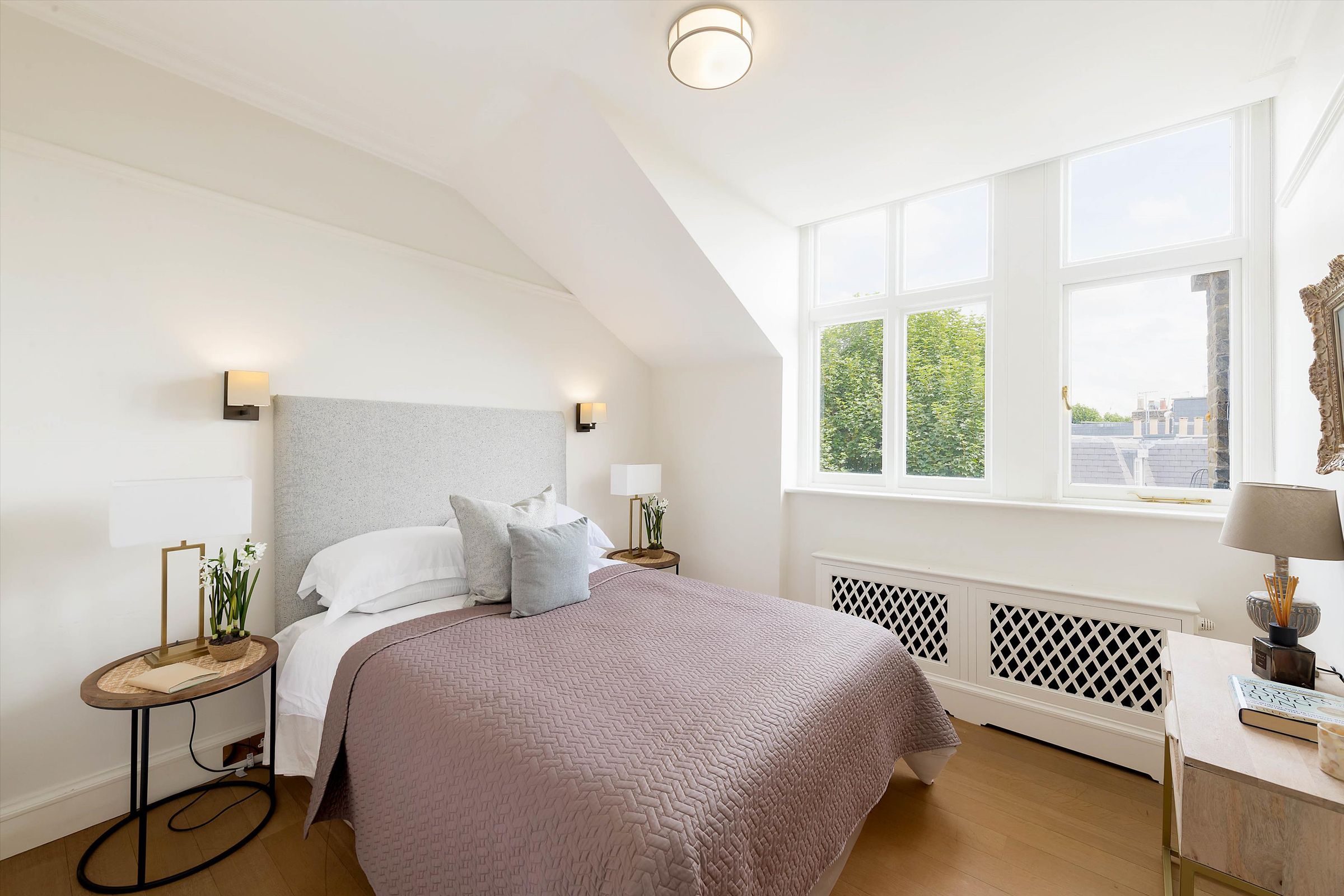 5 bed terraced house for sale in Egerton Crescent, Knightsbridge
