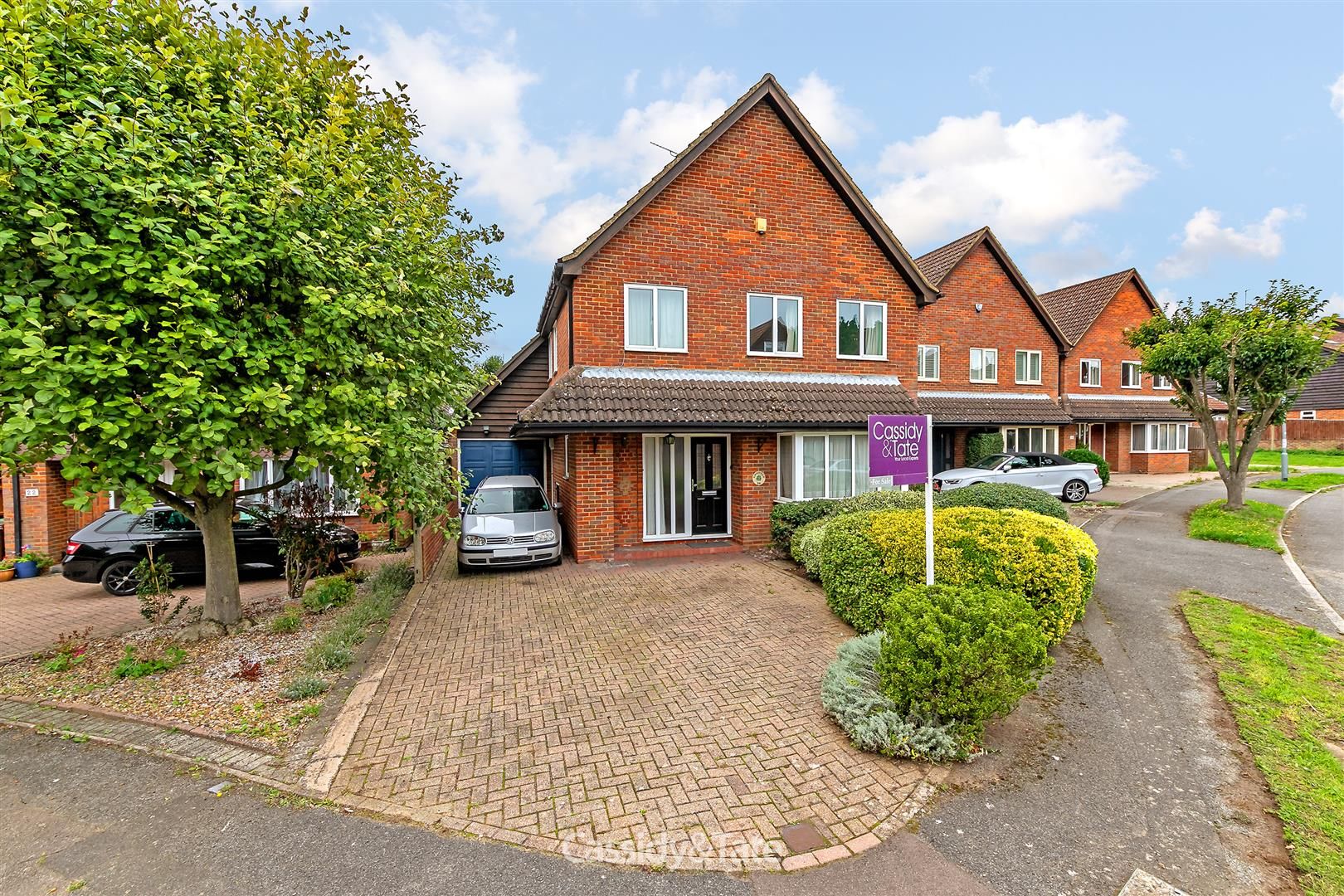 5 bed detached house for sale in End, Chiswell Green, St.Albans