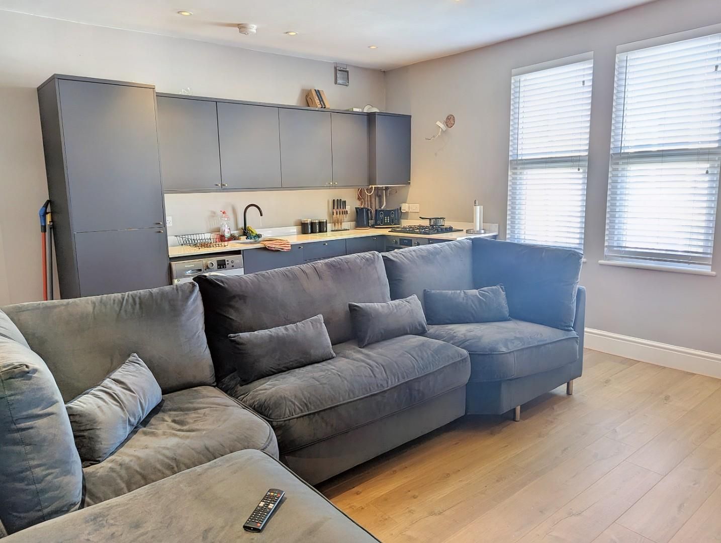 2 bed flat to rent in West Street, Bedminster, Bristol BS3 Zoopla