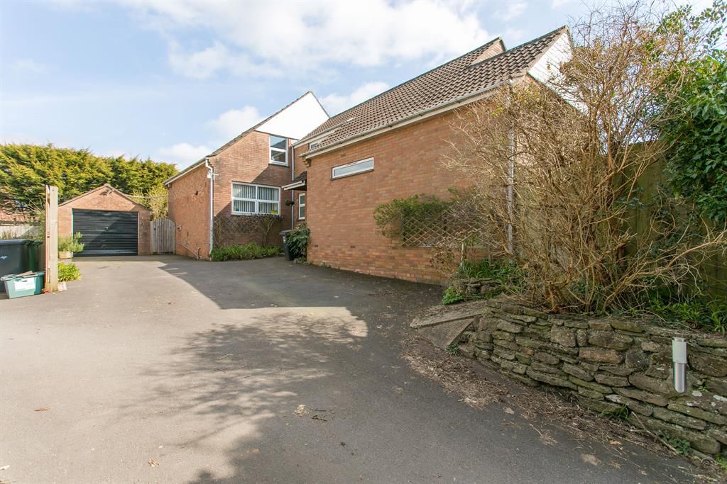 4 bed detached house for sale in Old Priory Road, EastonInGordano