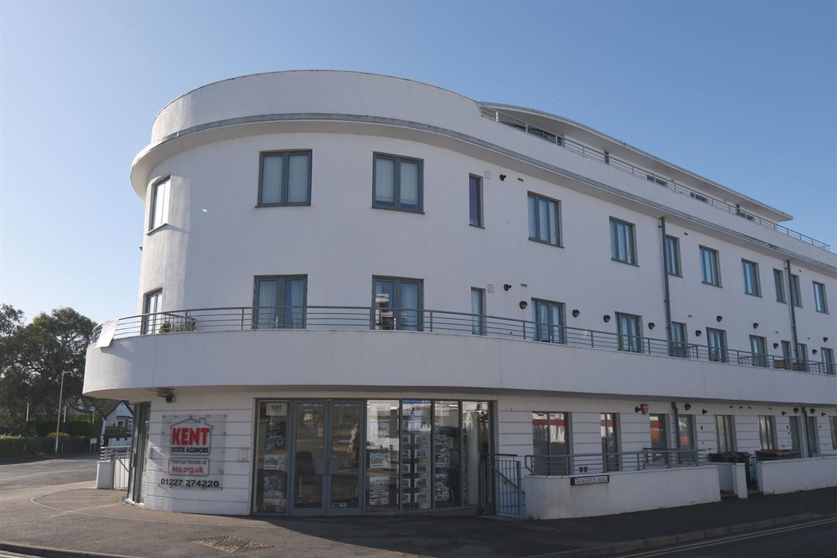 2 bed flat for sale in Kingsdown Park, Tankerton, Whitstable CT5 Zoopla