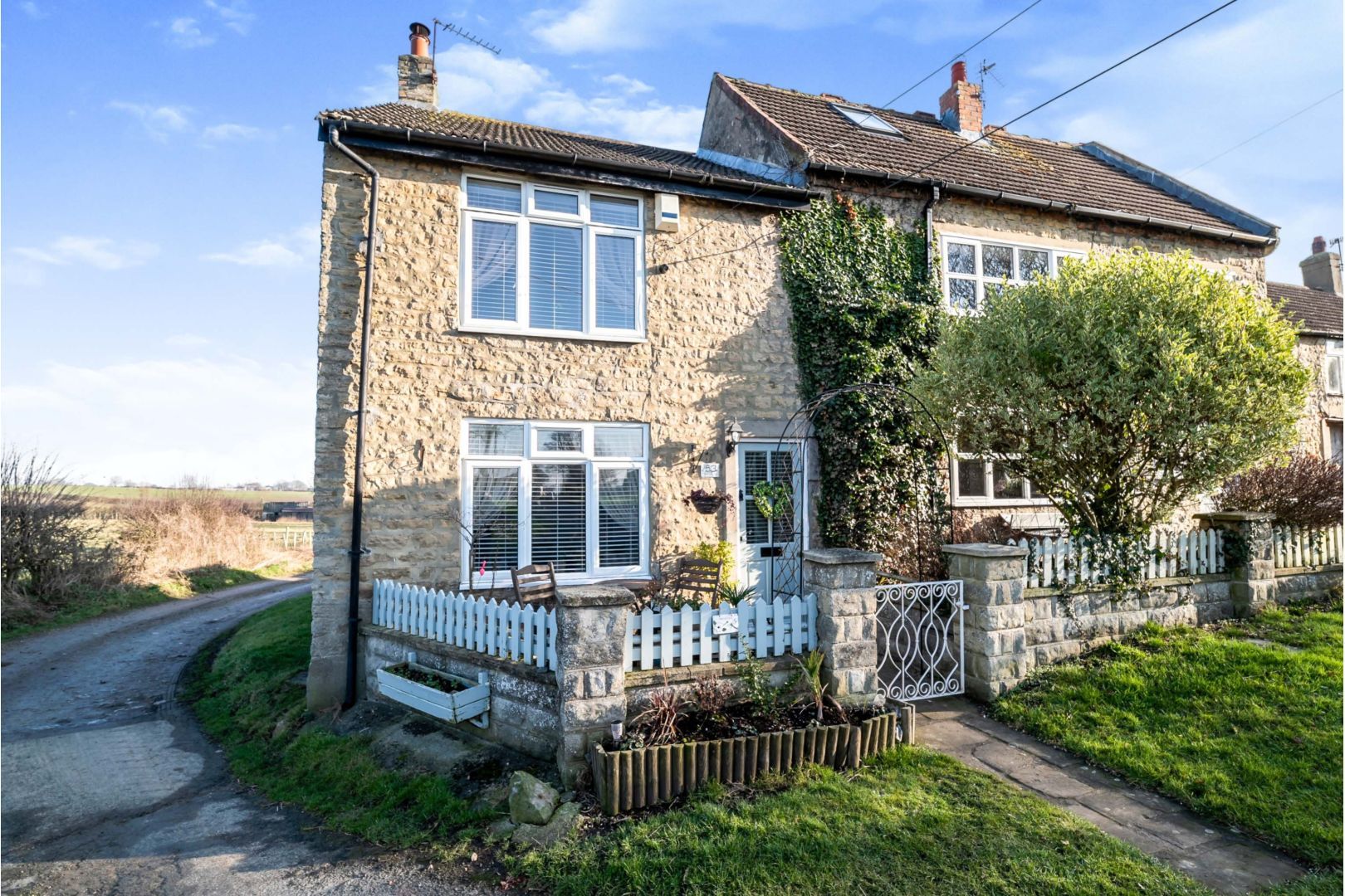 2 bed cottage for sale in The Green, Darlington DL1 Zoopla