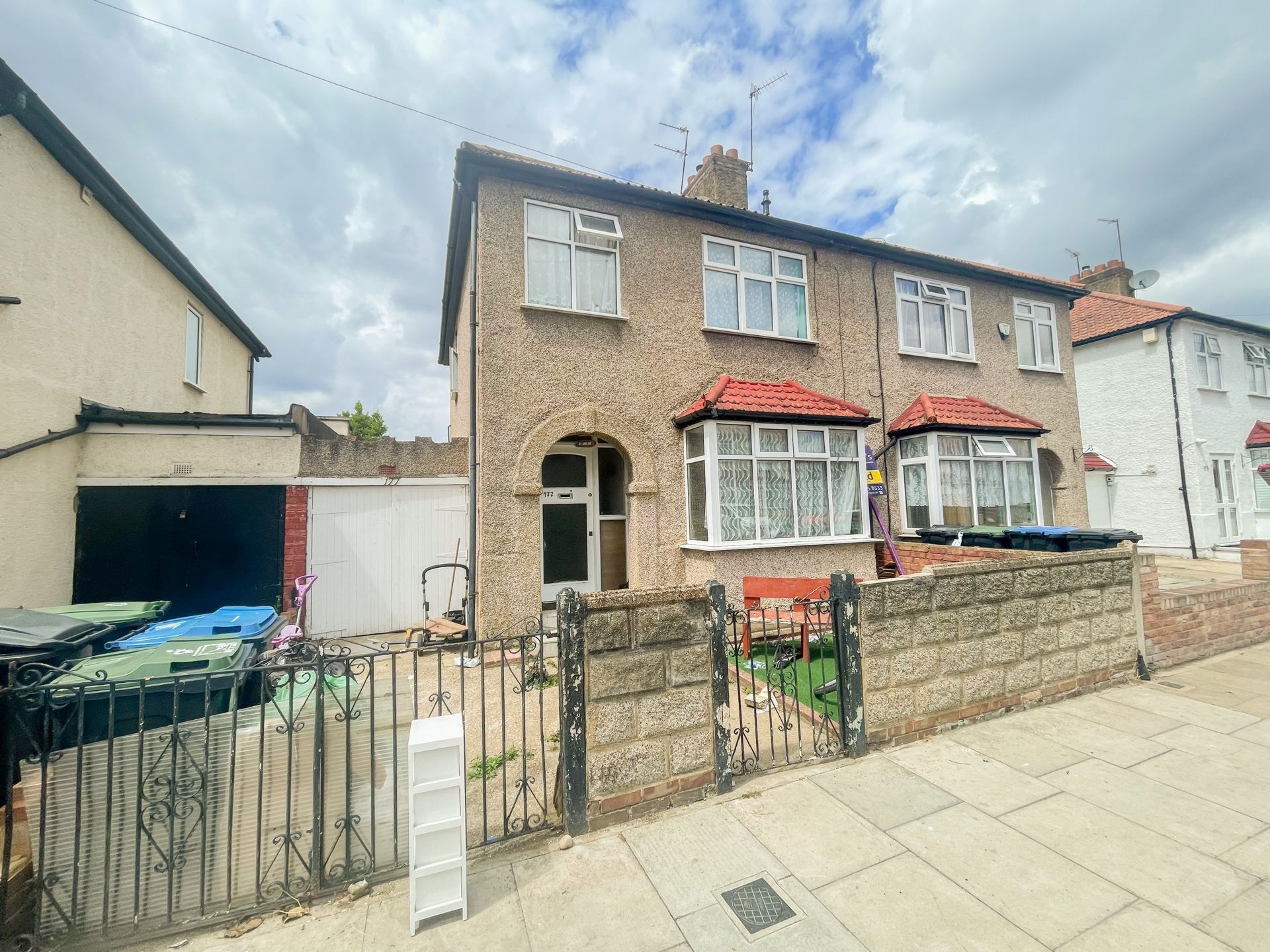 3 bed semidetached house for sale in Carterhatch Road, Enfield EN3