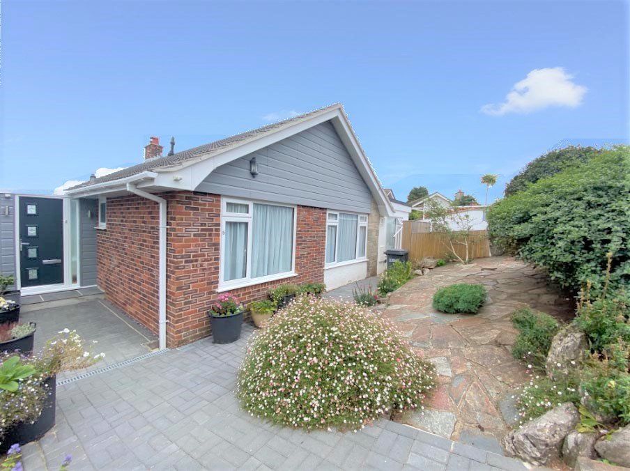 4 bed detached bungalow for sale in Stone Park, Broadsands, Paignton TQ4 Zoopla