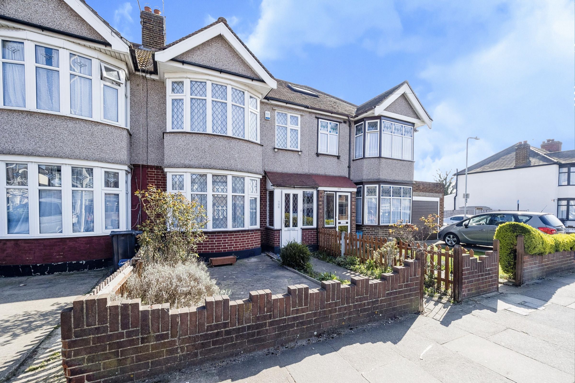 3 bed terraced house for sale in Craven Gardens, Ilford IG6 Zoopla