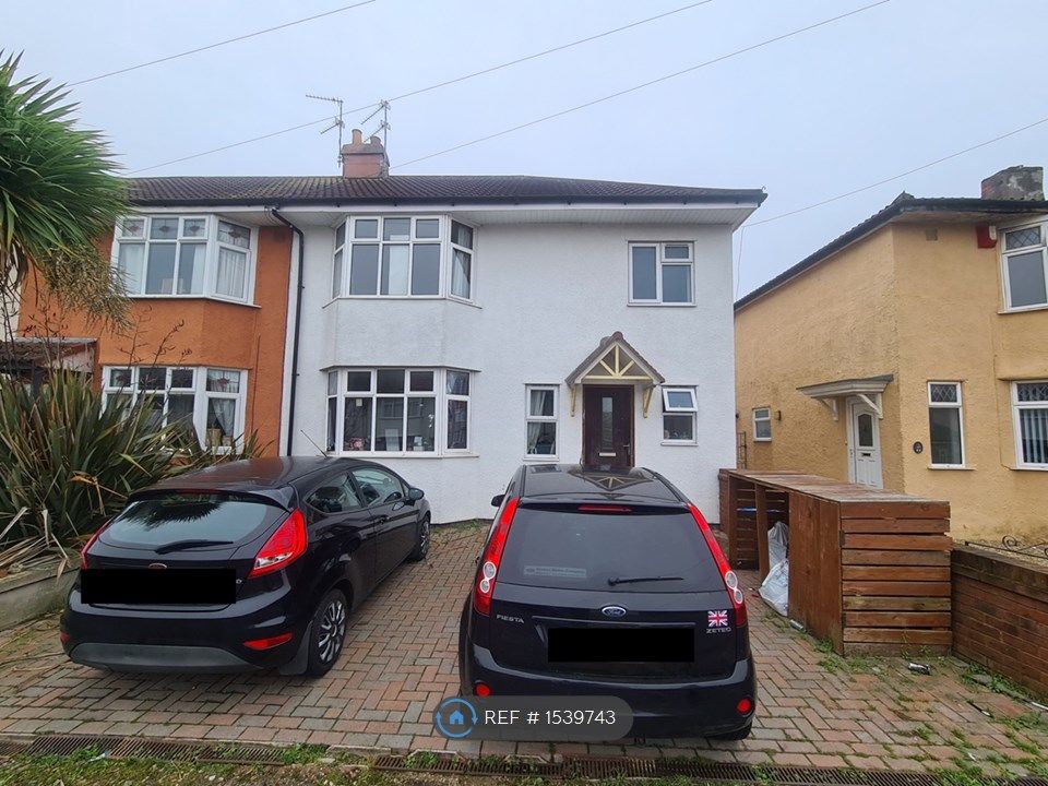 7 bed semidetached house to rent in Wallscourt Road, Filton, Bristol
