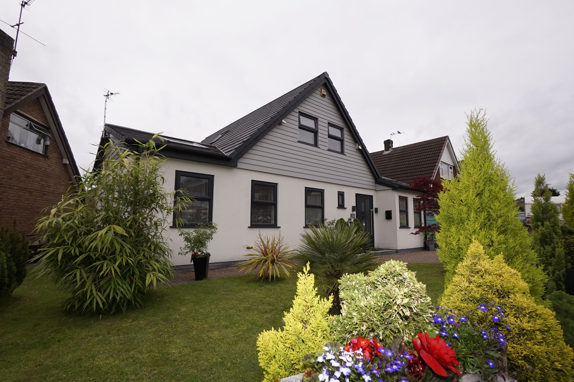 3 bed linkdetached house for sale in Crestwood Avenue, Winstanley