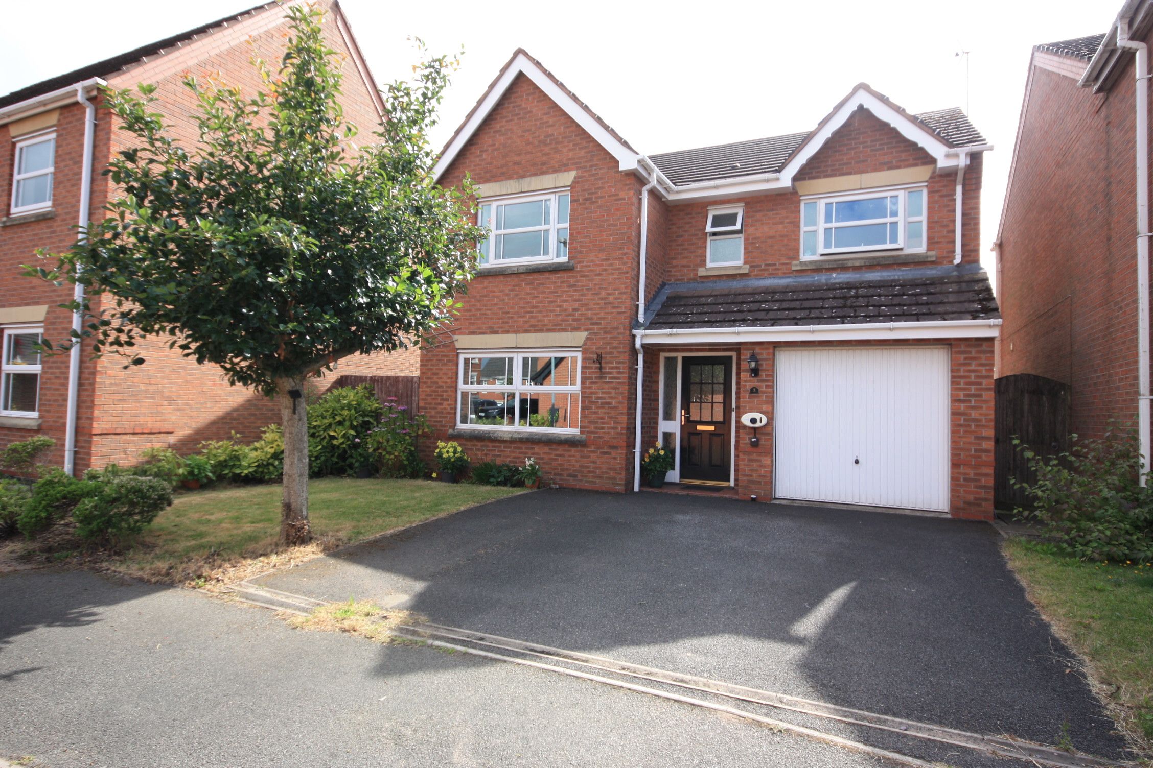 4 bed detached house for sale in King Way, Kidsgrove, StokeOnTrent ST7 Zoopla