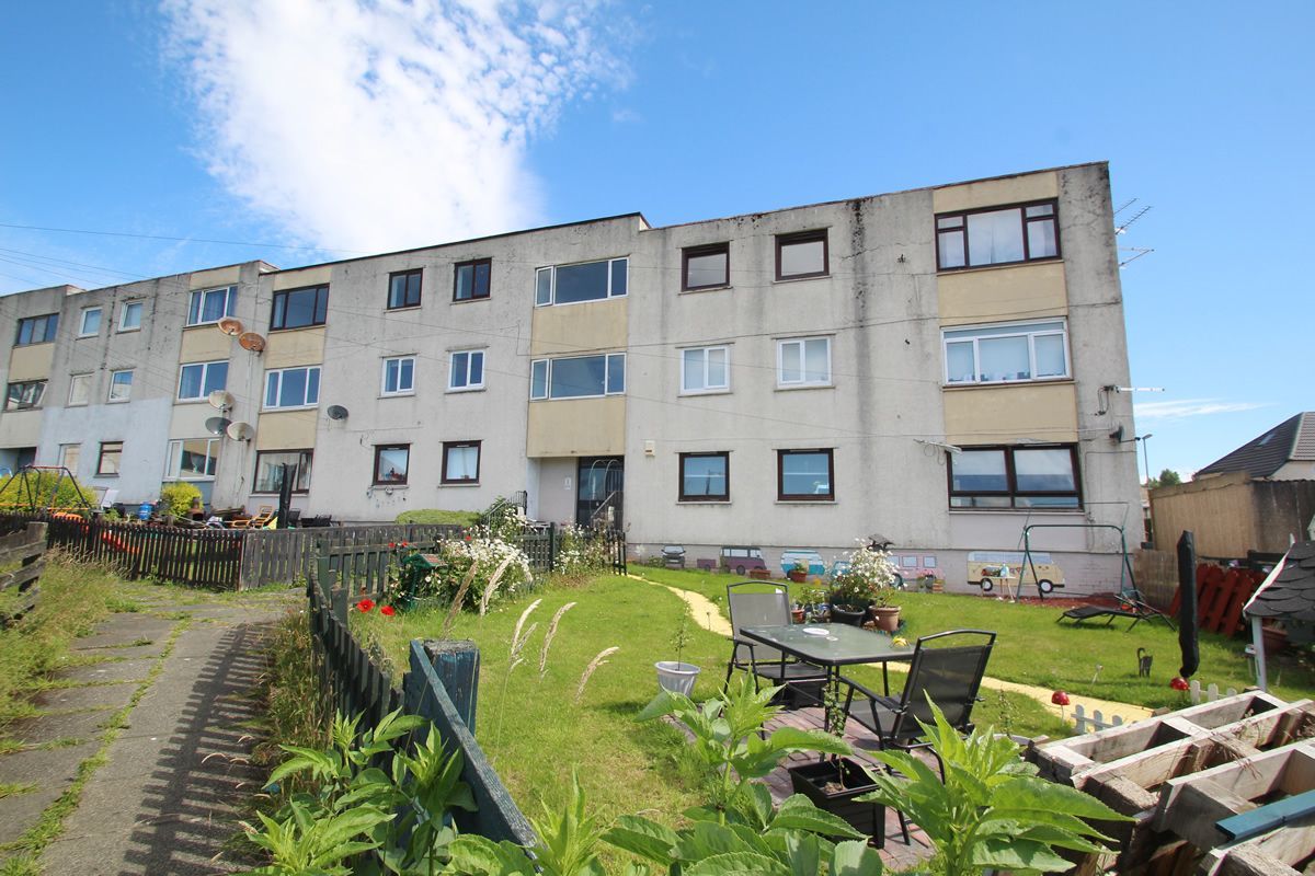 3 bed flat for sale in 137, Gartcraig Road, Flat 11, Glasgow G332Sp