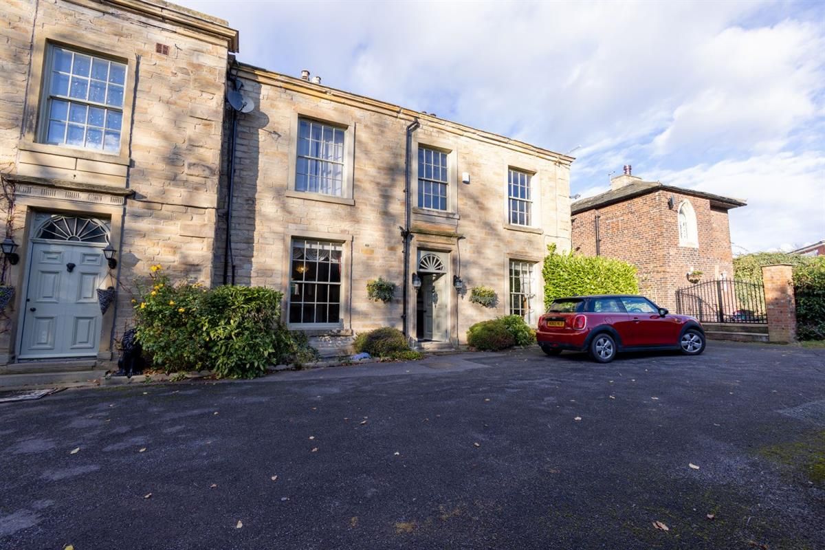 2 bed flat to rent in Spen Lane, Gomersal, Cleckheaton BD19 Zoopla