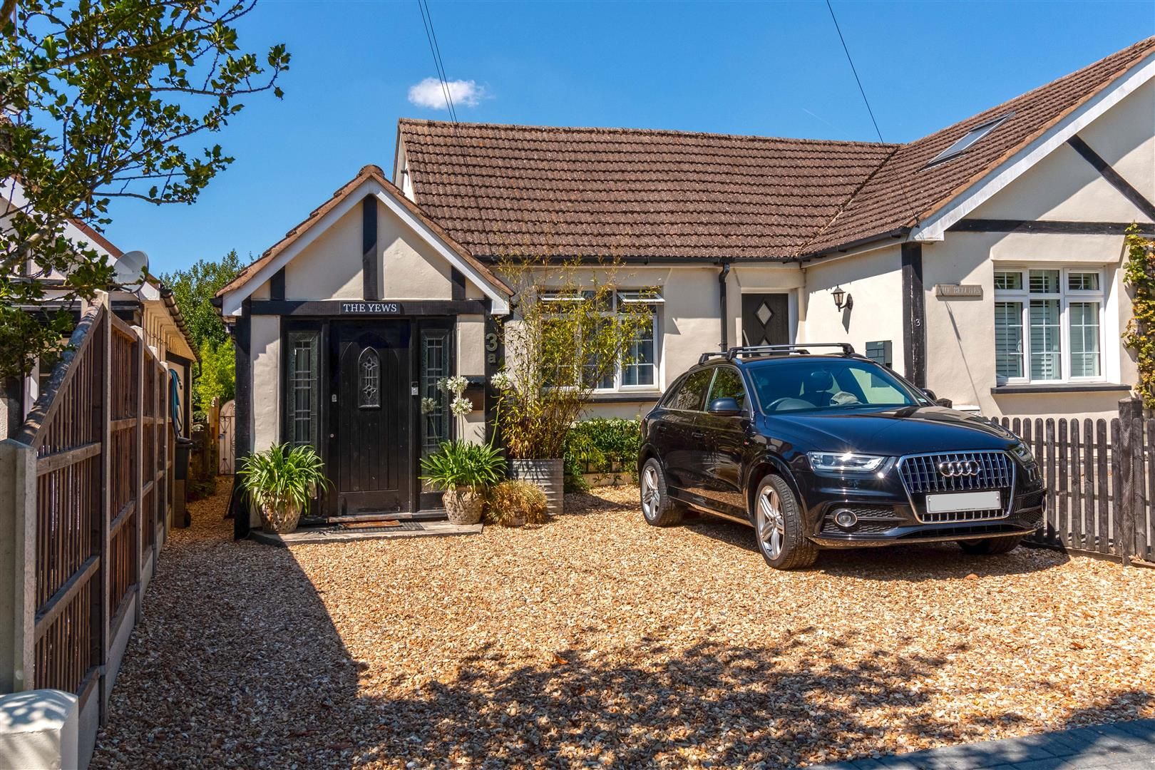 2 bed semidetached bungalow for sale in Salvington Hill, Worthing BN13