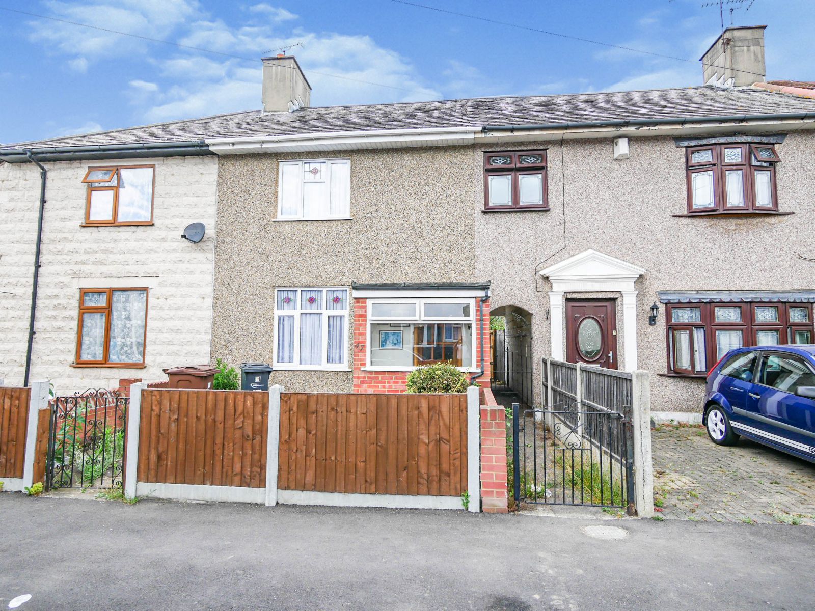 2 bed terraced house for sale in Lichfield Road, Becontree, Dagenham
