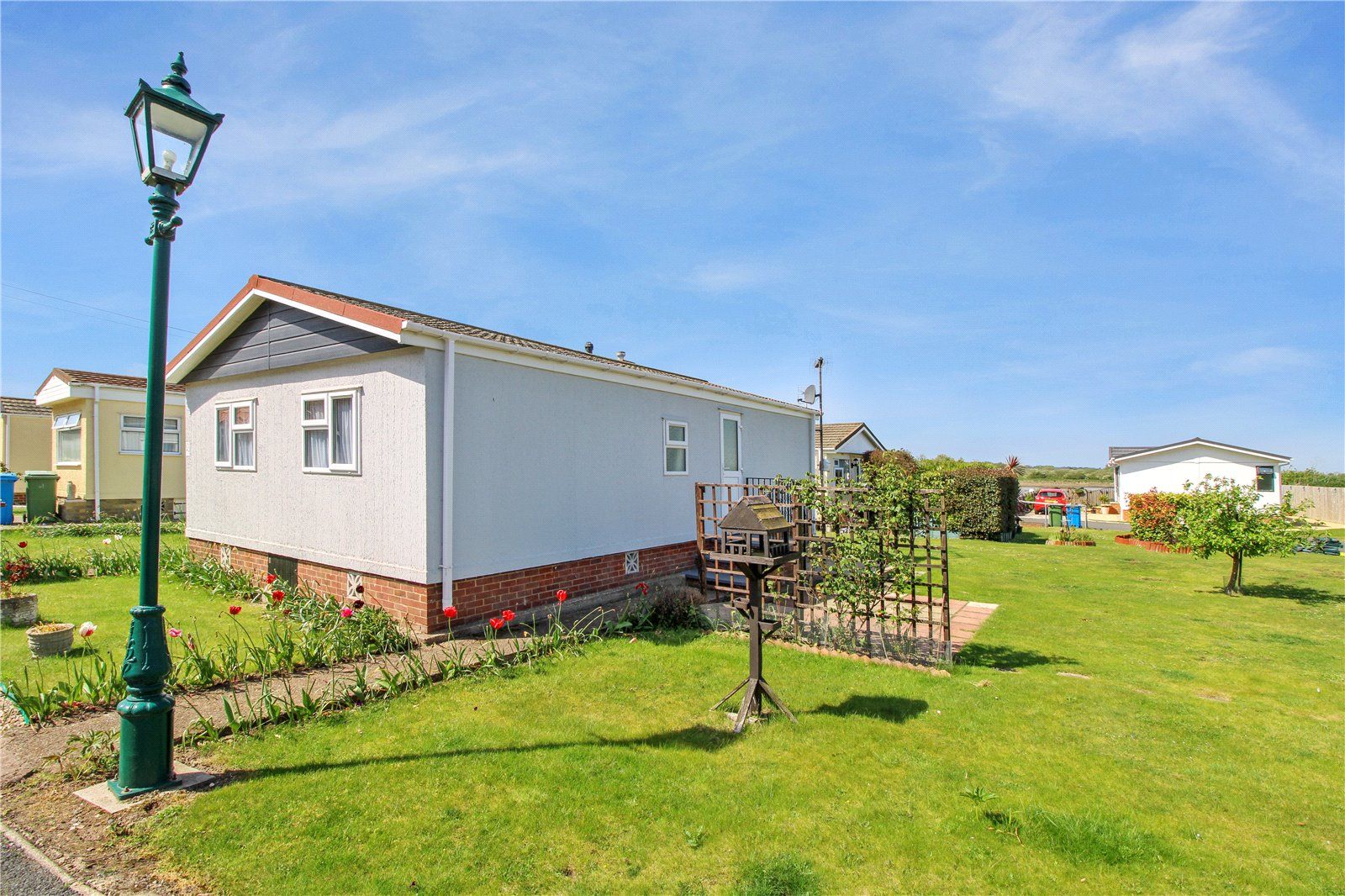 3 bed bungalow for sale in Beckenham Park, Otterham Quay Lane, Rainham