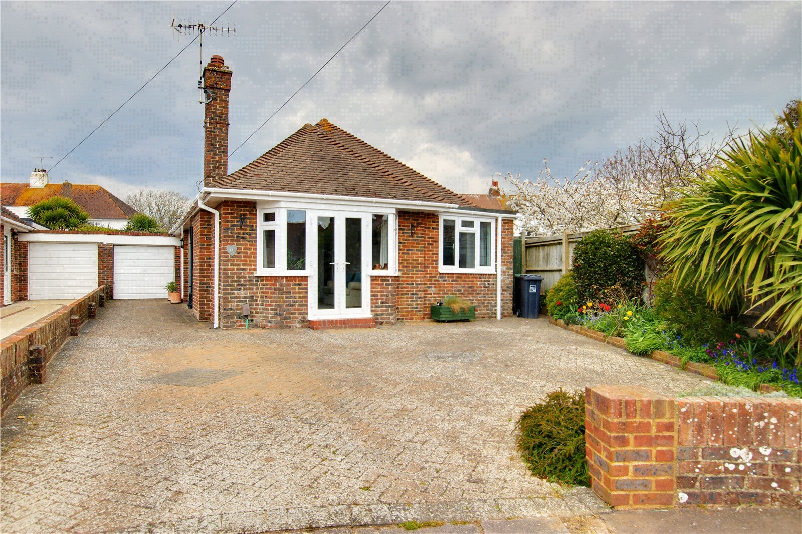 3 bed bungalow for sale in Sandown Close, GoringBySea, Worthing BN12
