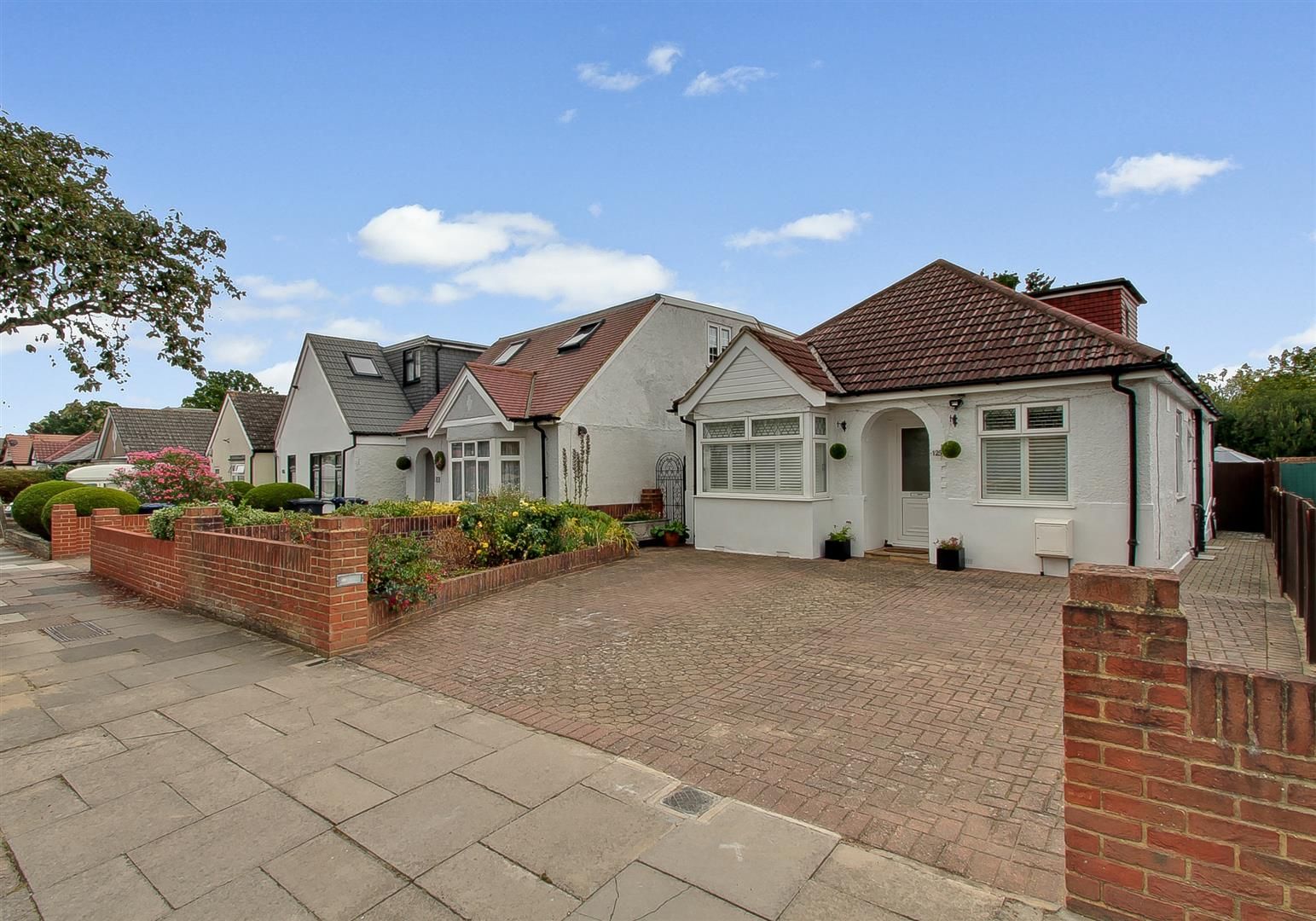 4 bed detached bungalow for sale in Ravenor Park Road, Greenford UB6