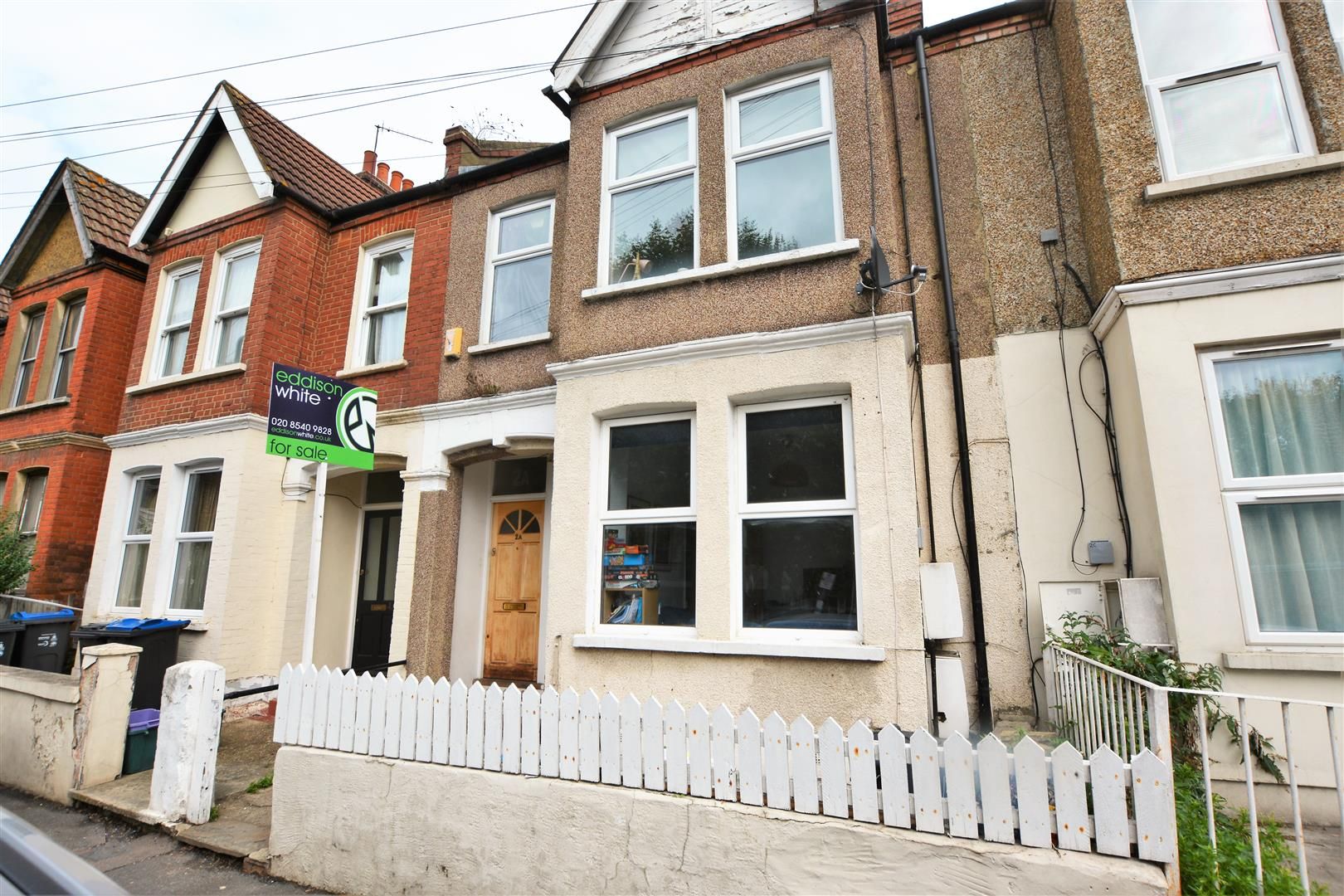 2 bed for sale in Byegrove Road, Colliers Wood, London SW19