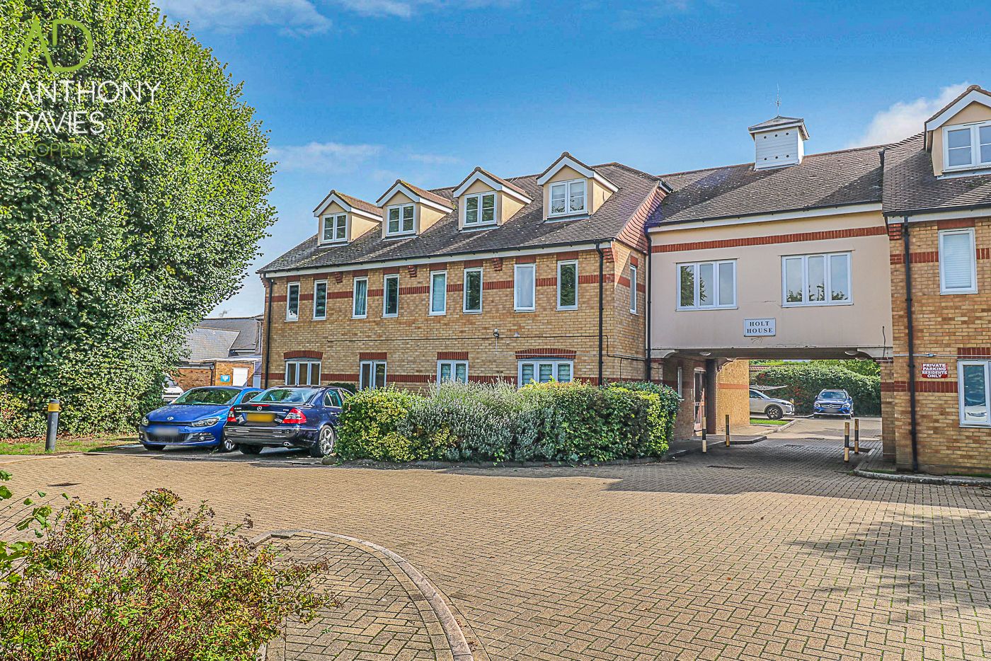 1 bed flat for sale in Flamstead End Road, Cheshunt, Waltham Cross EN8