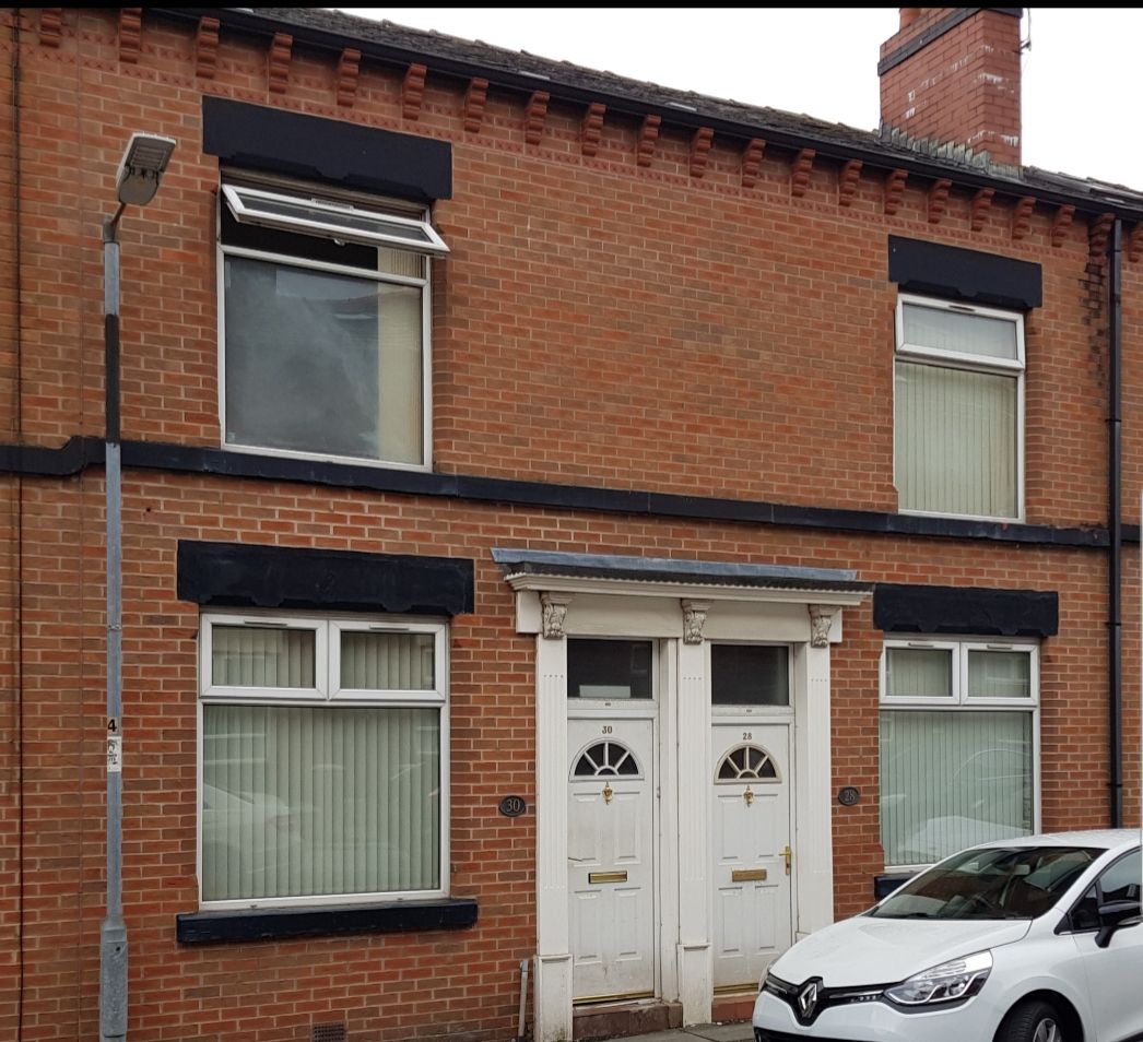 7 bed terraced house for sale in Waldeck Street, Bolton BL1 Zoopla