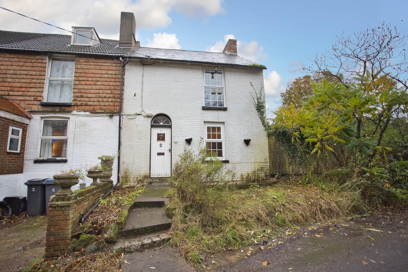 3 bed end terrace house for sale in Satmar Lane, CapelLeFerne