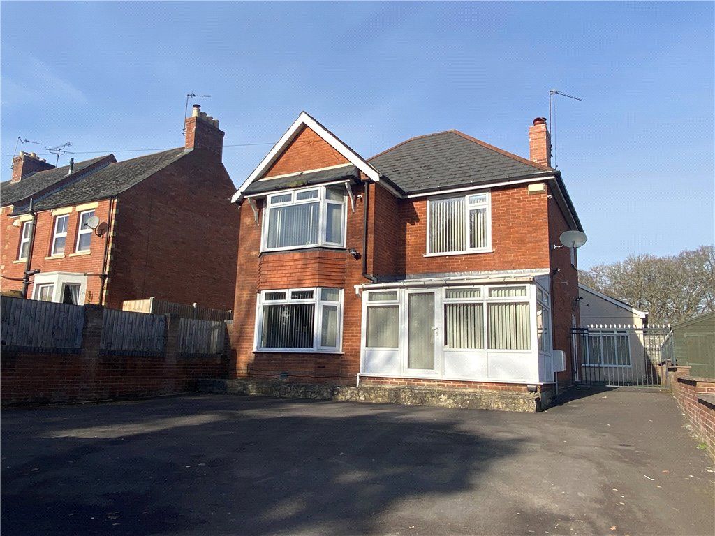 3 bed detached house for sale in West Coker Road, Yeovil, Somerset BA20