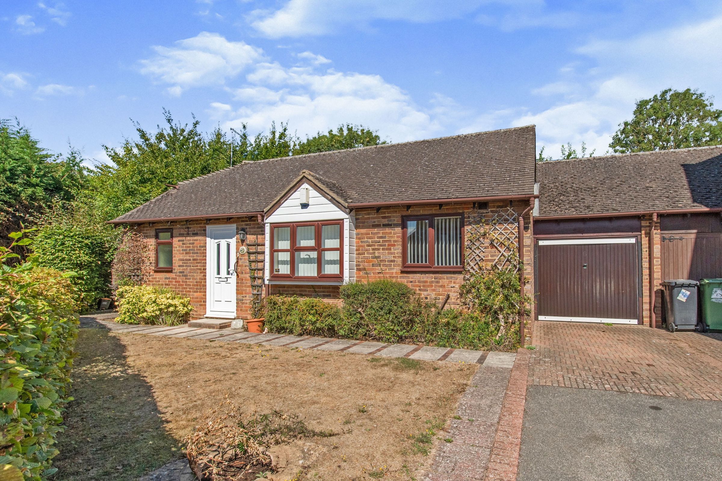 2 Bed Bungalow For Sale In Tasker Close, Bearsted, Maidstone ME15 - Zoopla