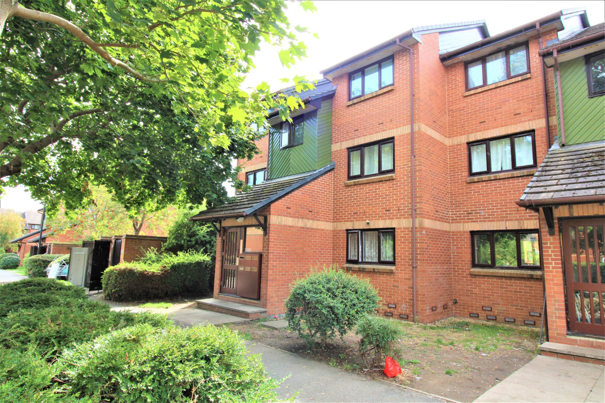 1 bed flat for sale in Maltby Drive, Enfield EN1 Zoopla