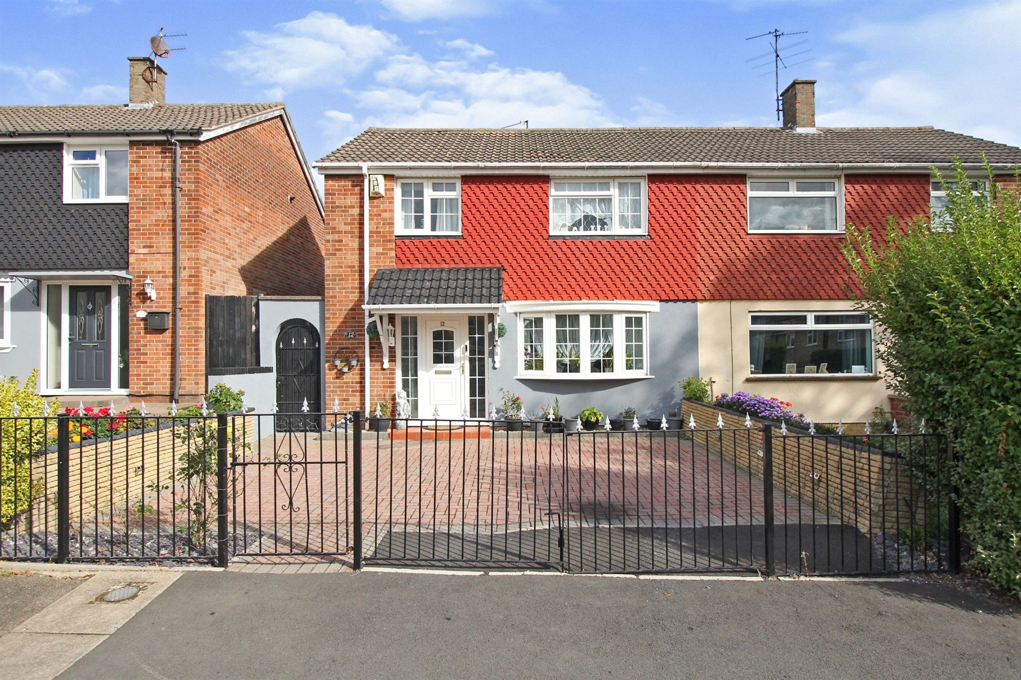 4 bed semidetached house for sale in Heathfield Walk, Corby NN18 Zoopla