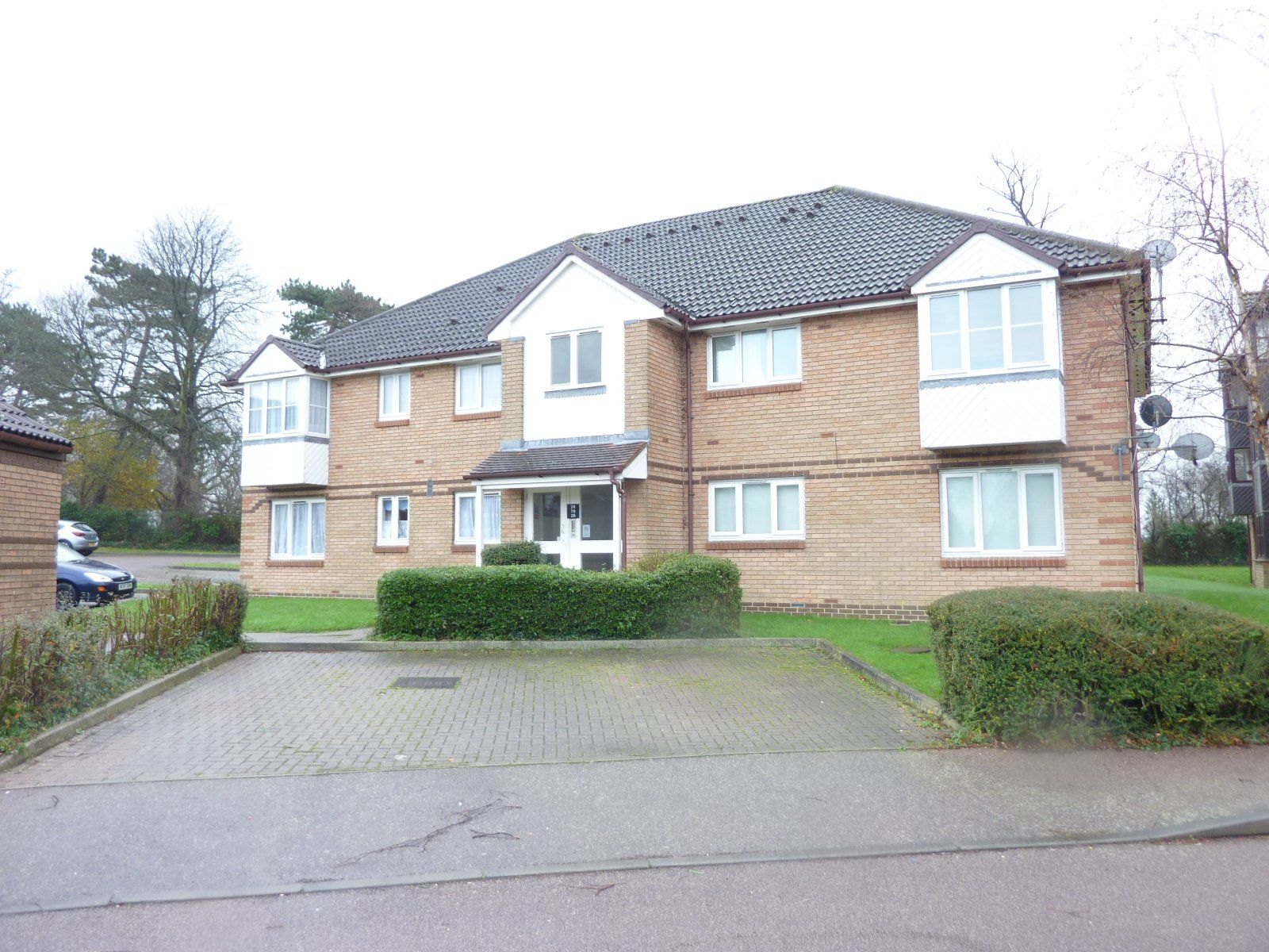 2 bed flat for sale in Bornedene, Potters Bar, Herts EN6 Zoopla
