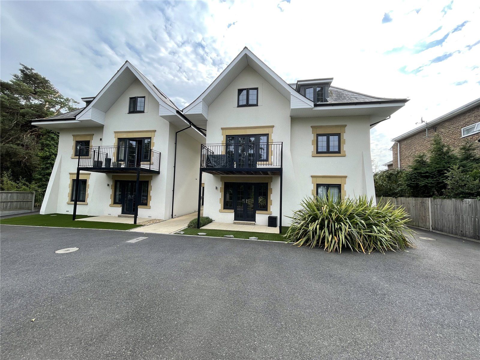 3 bed mews house for sale in Talbot Avenue, Talbot Woods, Bournemouth