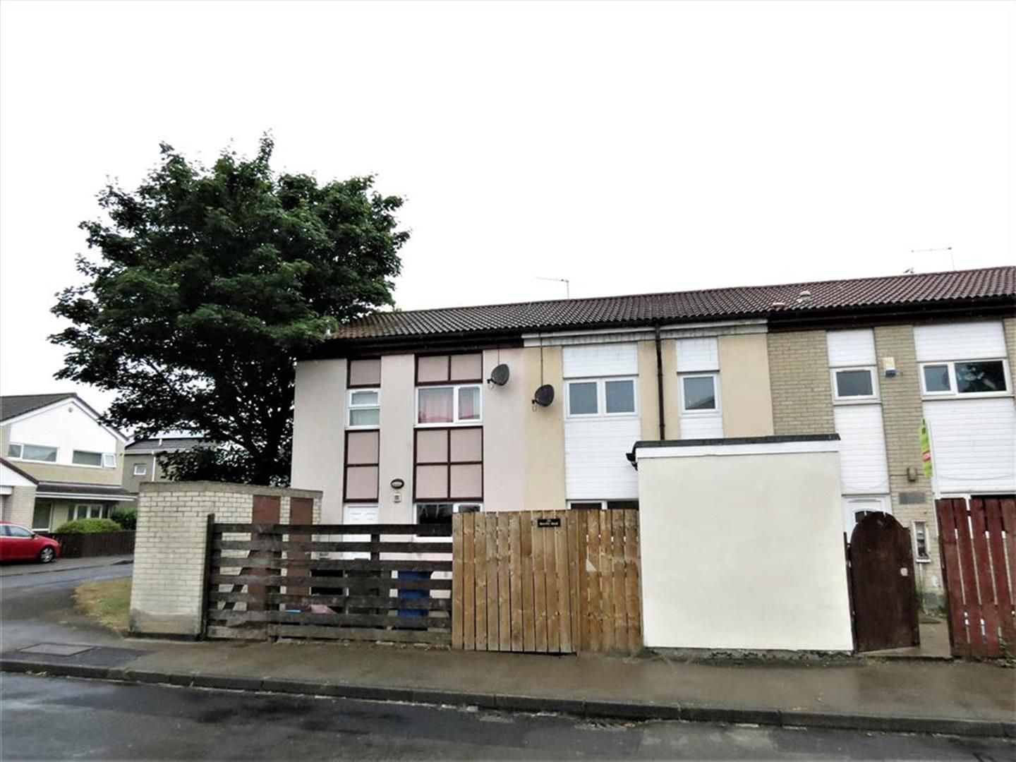 3 bed terraced house to rent in Staveley Road, Peterlee, Durham SR8