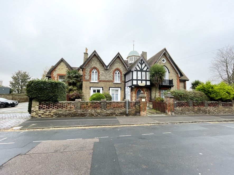 18 bed detached house for sale in 29 Clarence Place, Gravesend, Kent