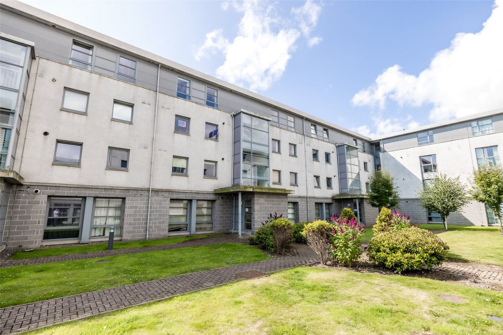 2 bed flat to rent in 100 Merkland Lane, Aberdeen AB24 Zoopla