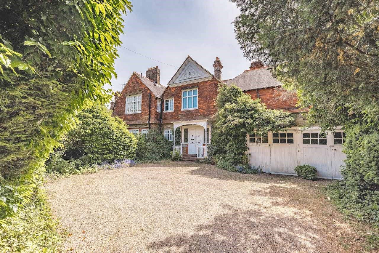 3 bed semidetached house for sale in Montagu Road, Datchet SL3 Zoopla