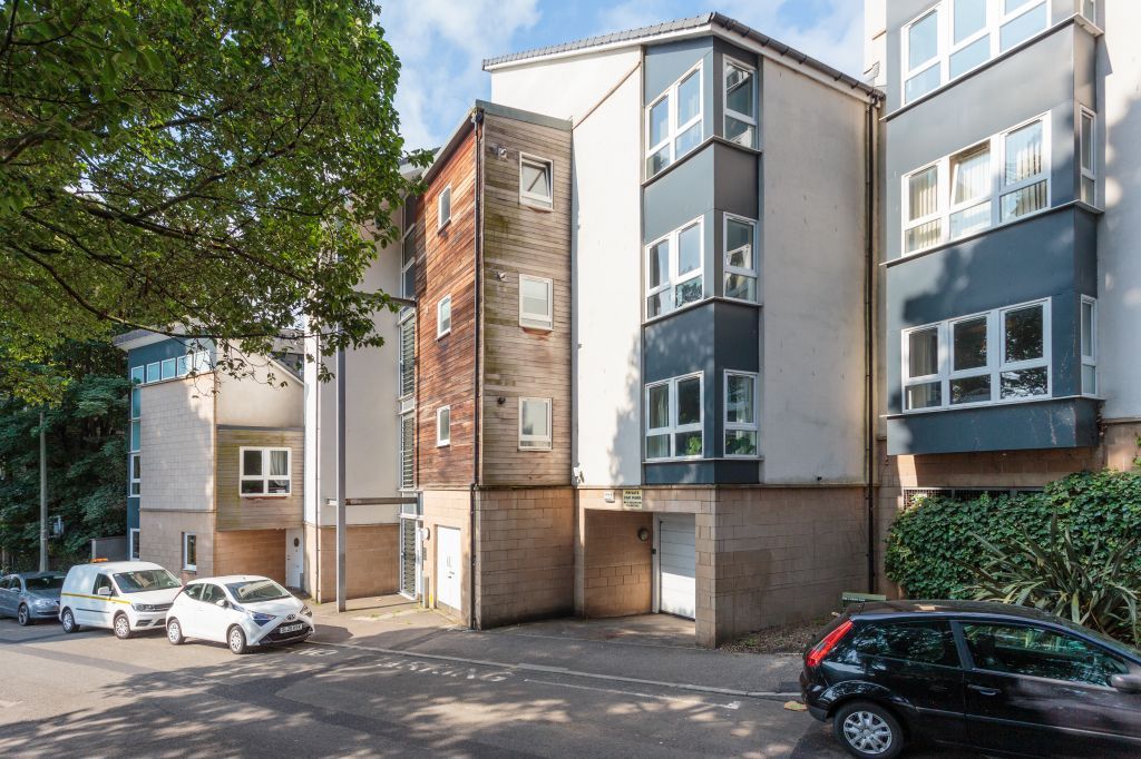 3/4 Wishaw Terrace, Meadowbank, Edinburgh EH7