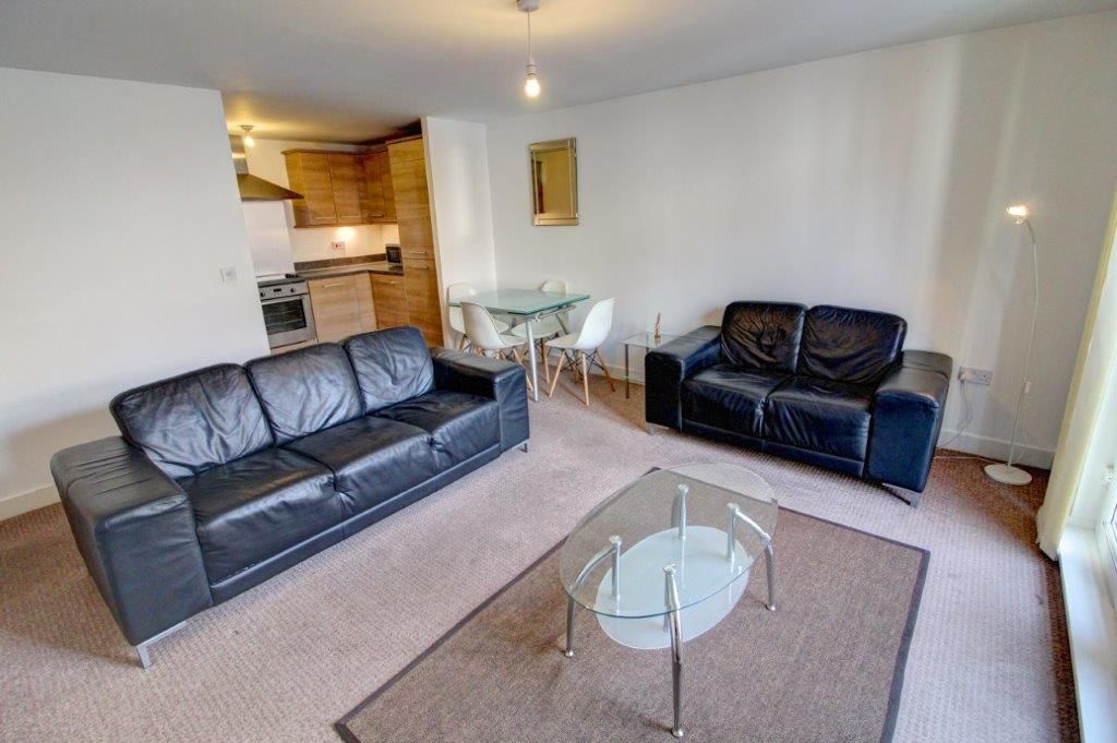 2 bed flat to rent in Worsdell Drive, Gateshead NE8 Zoopla