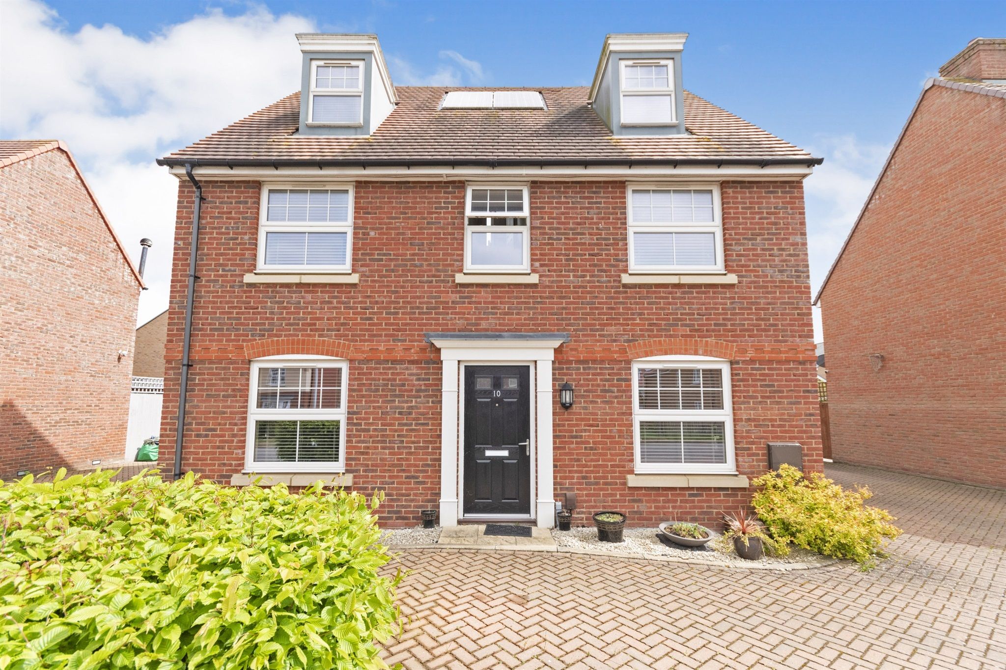 5 bed detached house for sale in Taylors Road, Stotfold, Hitchin SG5 Zoopla