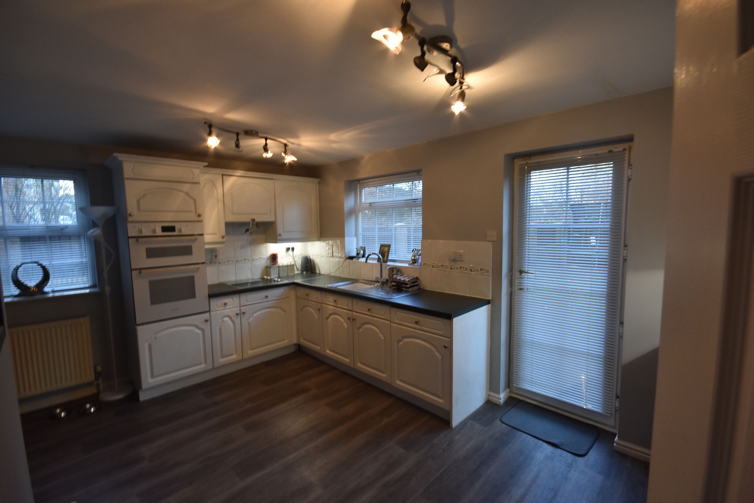 4 bed detached house to rent in Sherbourne Avenue, Bramley, Rotherham