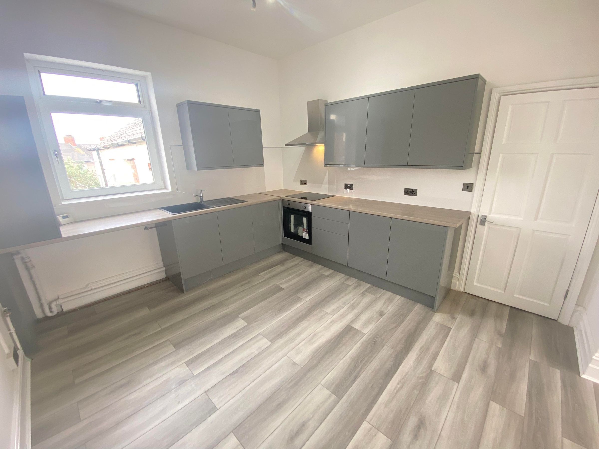 3 bed flat to rent in Caerleon Road, Newport, Gwent NP19 Zoopla