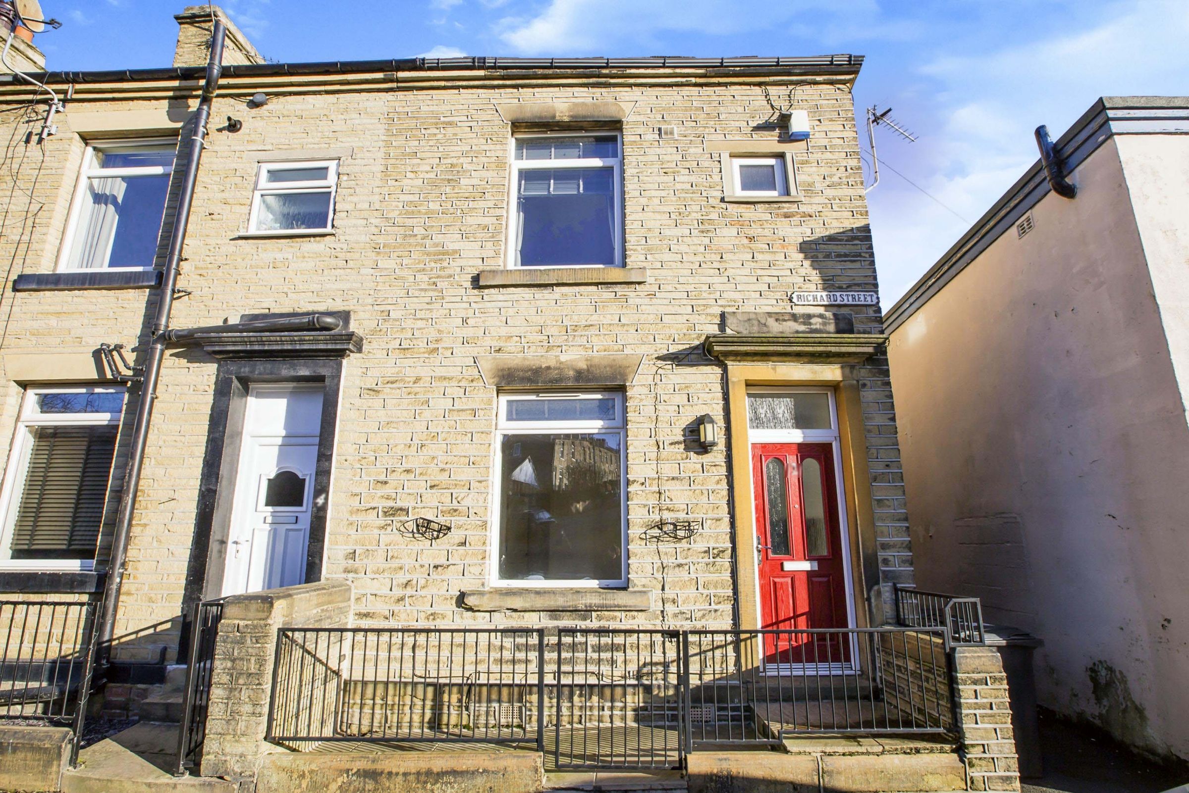 2 bed end terrace house for sale in Richard Street, Brighouse, West