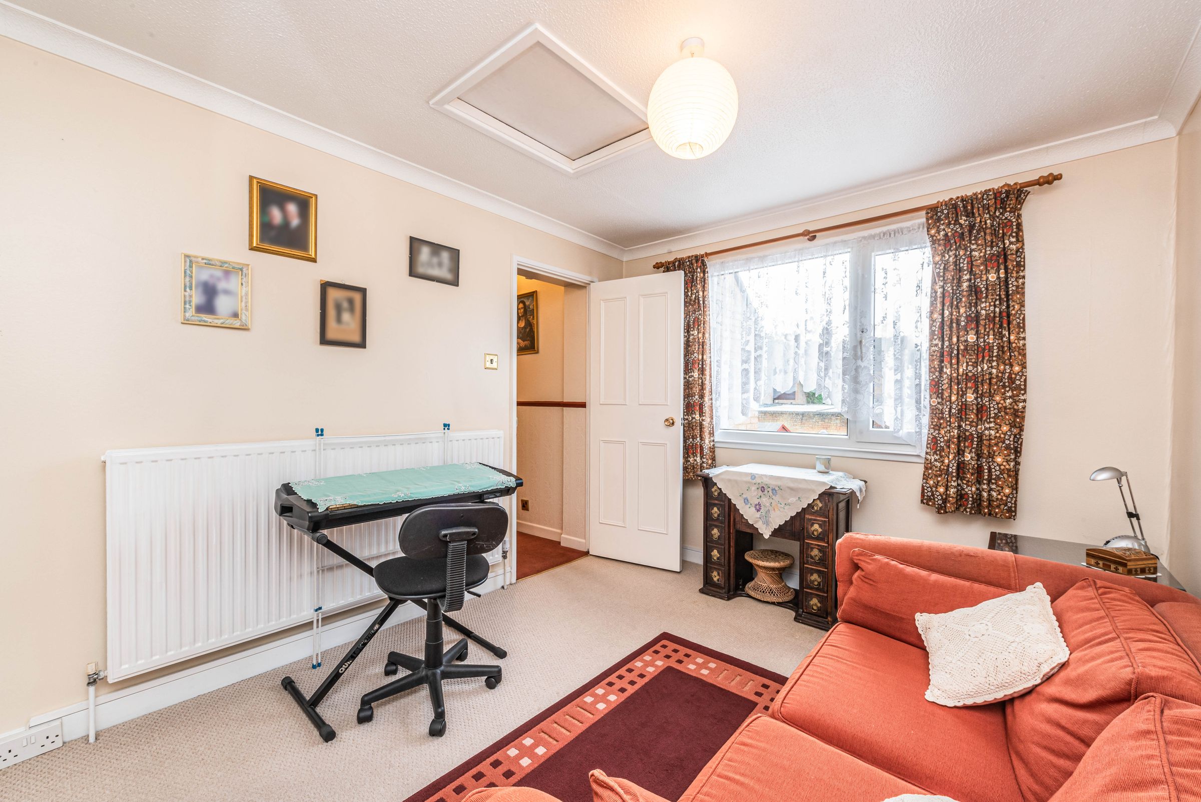 4 bed linkdetached house for sale in Ladymask Close, Calcot, Reading